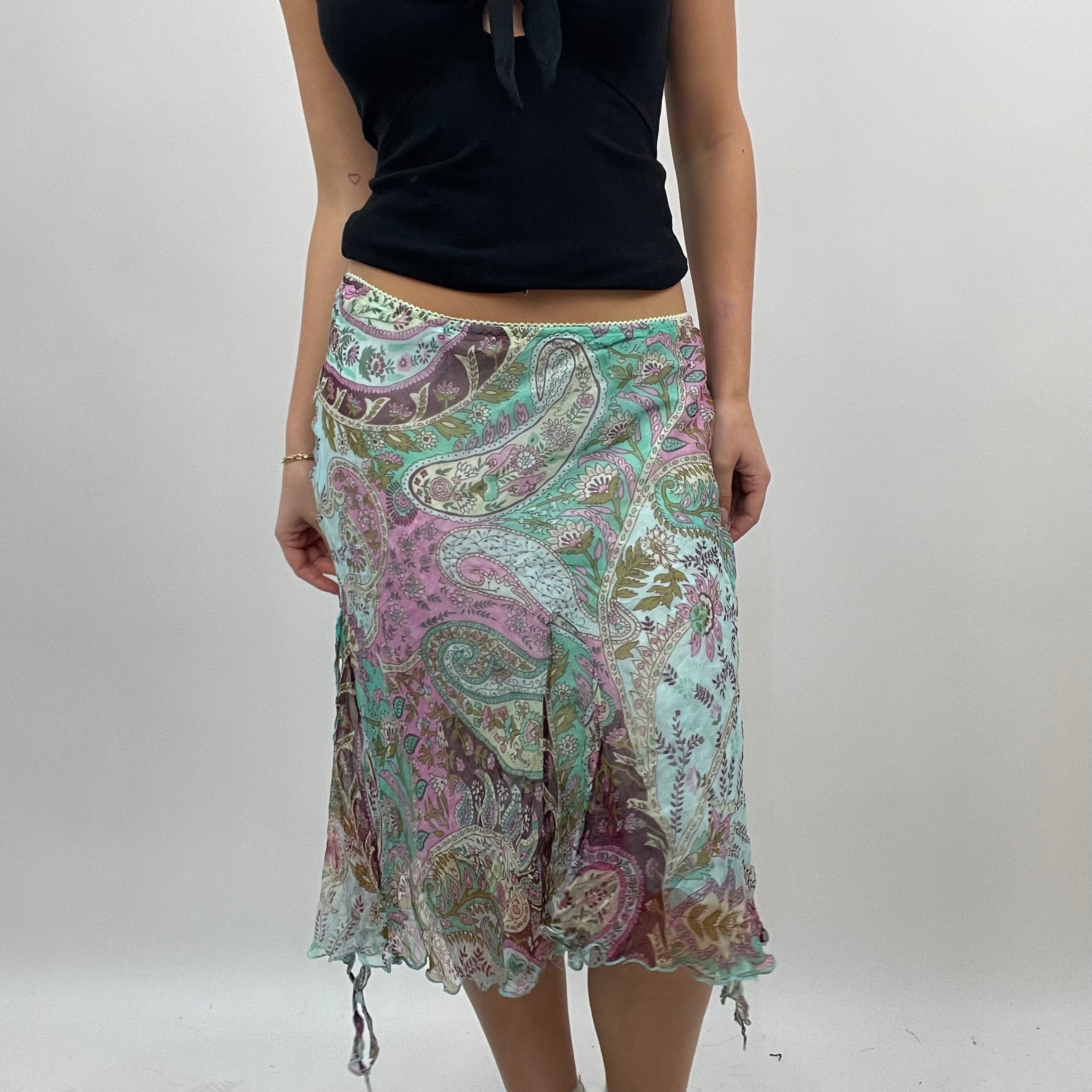 Patterned midi outlet skirt uk