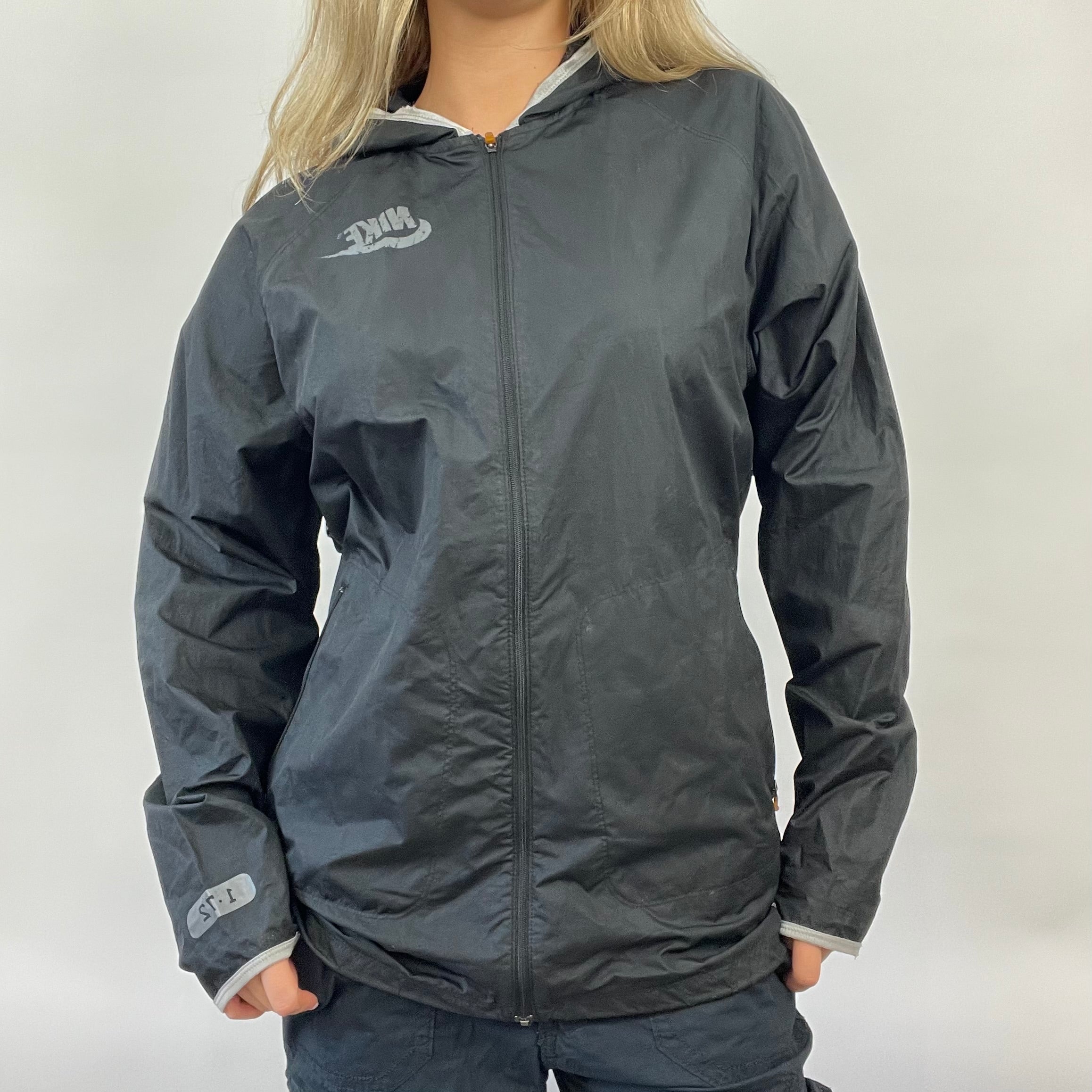 Women's nike black store windbreaker