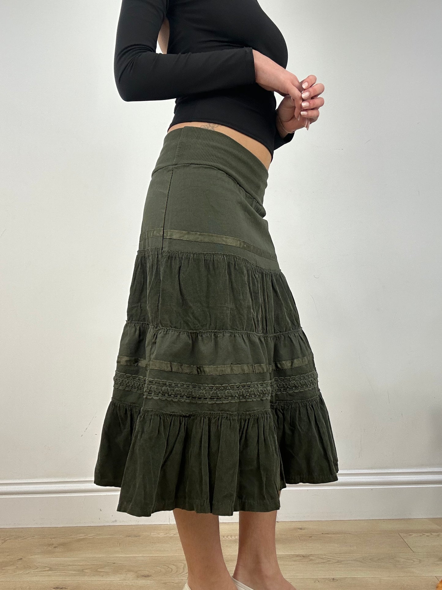 vintage edit nine: part two | small khaki layered midi skirt