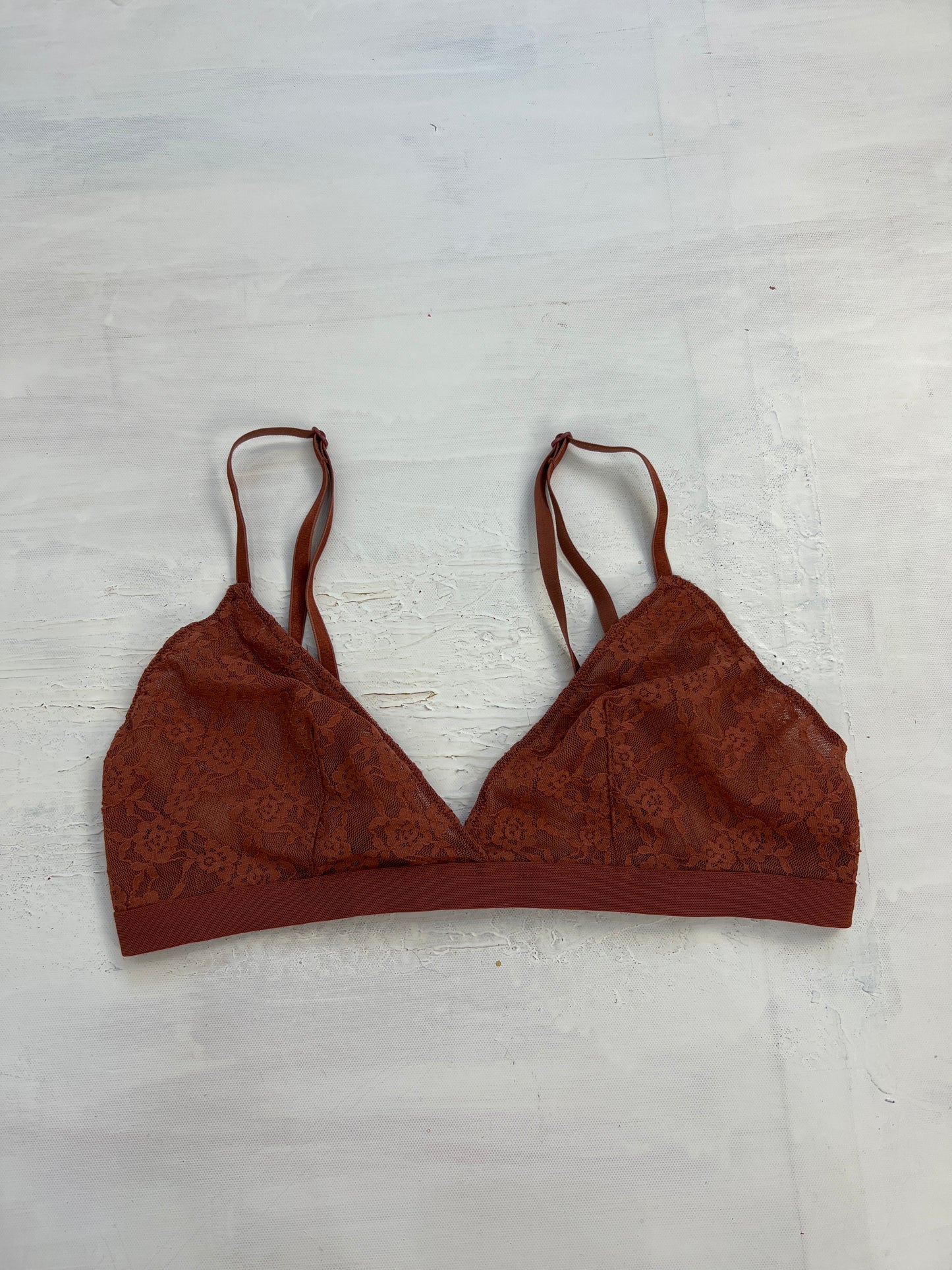 💻 LIBRARIAN CORE | medium brown lace bralette