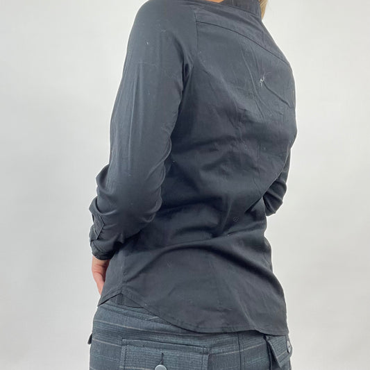 CORPCORE DROP | small black old label h&m shirt