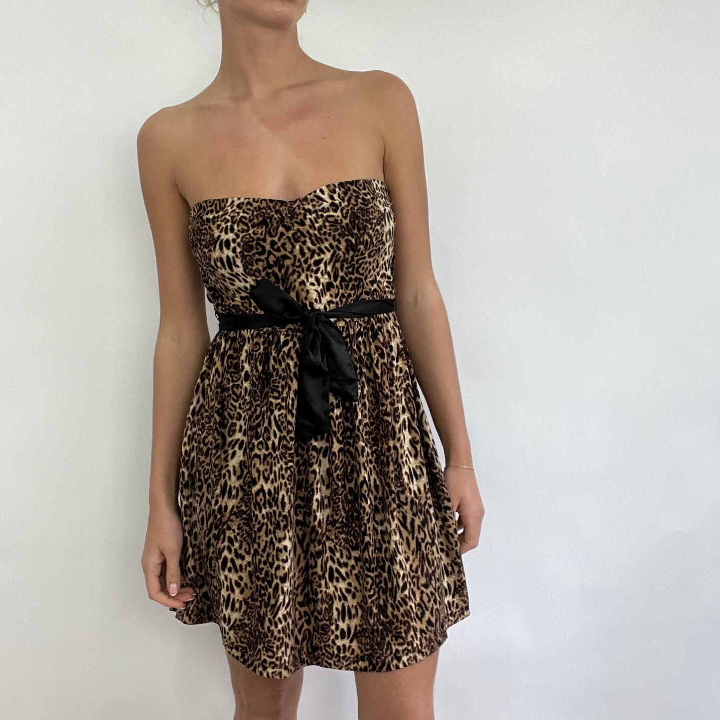 COACHELLA DROP | medium leopard print bandeau style dress with ribbon tie