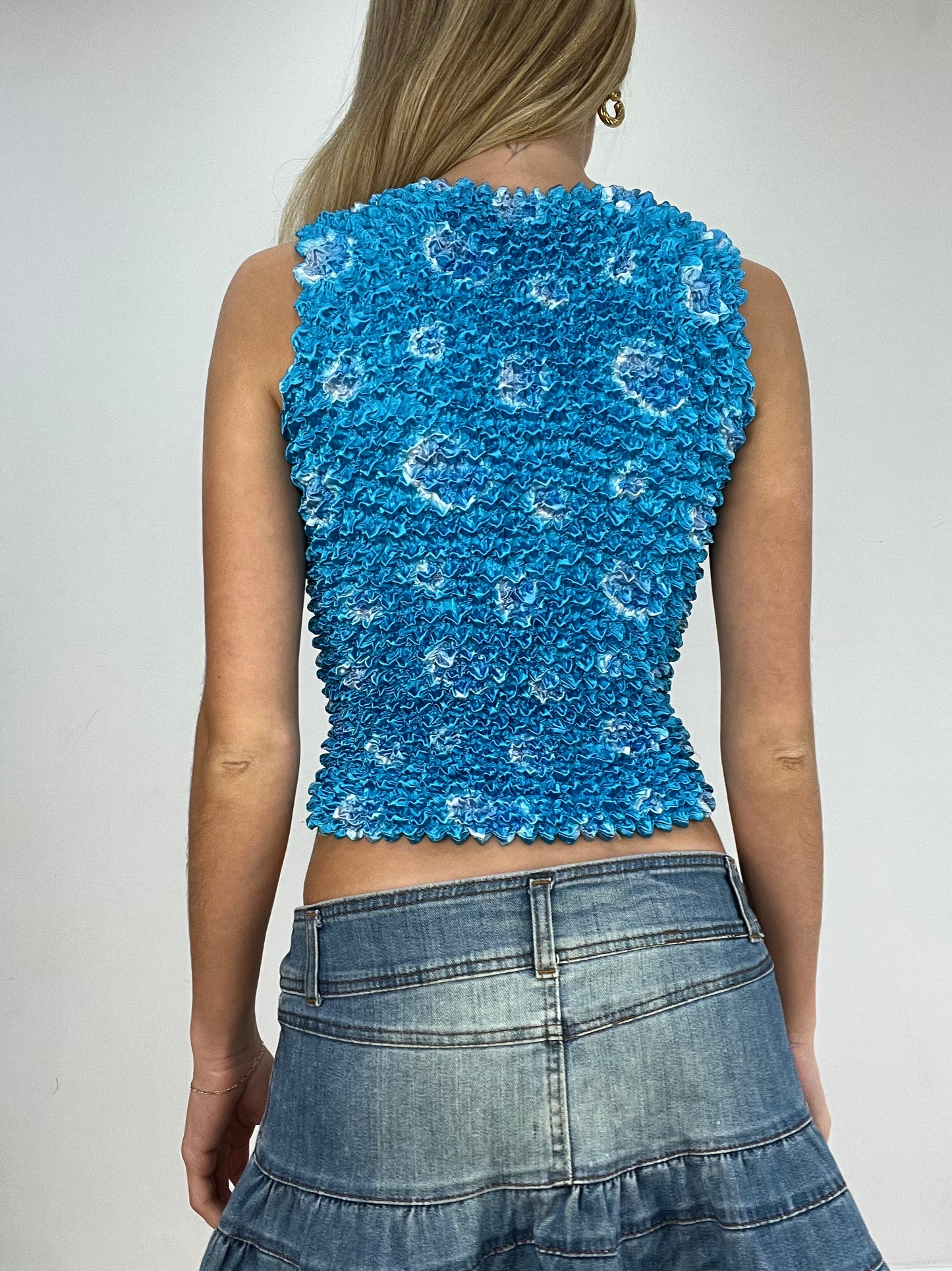 vintage edit five | small blue satiny bubble crinkle top