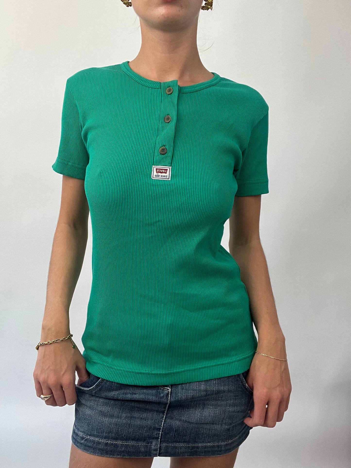 BRAT GIRL SUMMER DROP | medium green ribbed Levi’s t-shirt