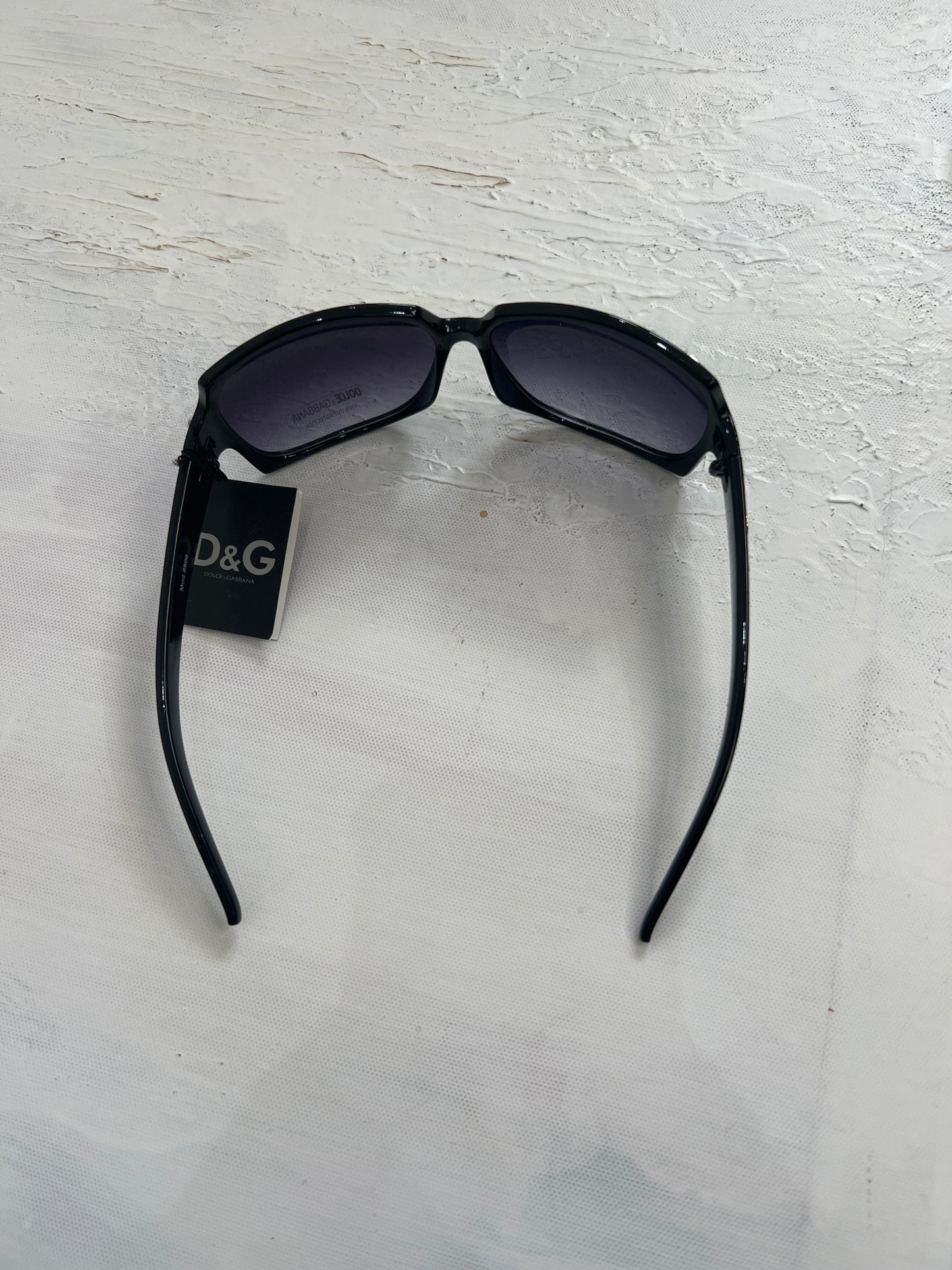 PUB GARDEN DROP | black dolce and gabbana style sunglasses