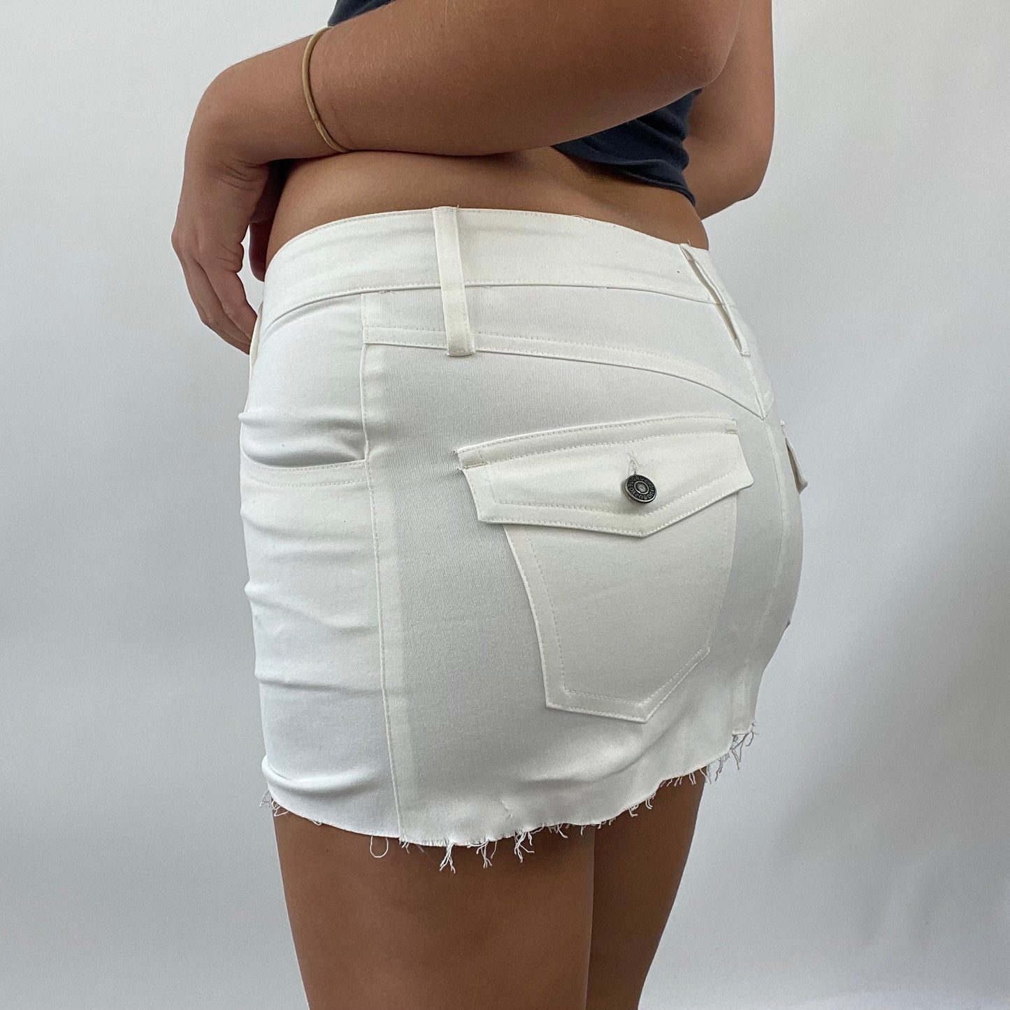 💚 FRESHERS FITS DROP | small white denim mini skirt