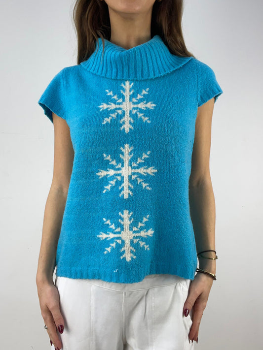 WINTER ESSENTIALS | small blue snowflake sweater vest