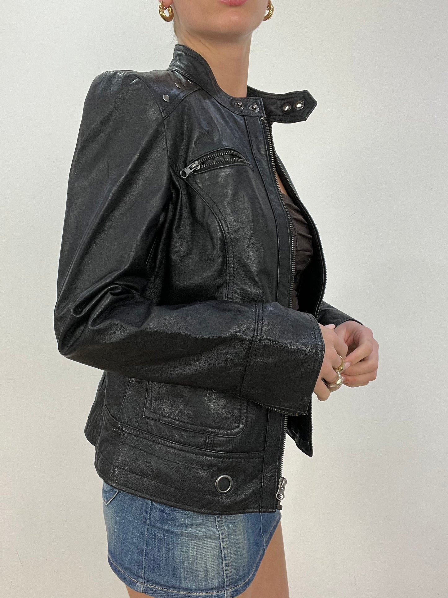 vintage edit nine | small black real leather zip up jacket