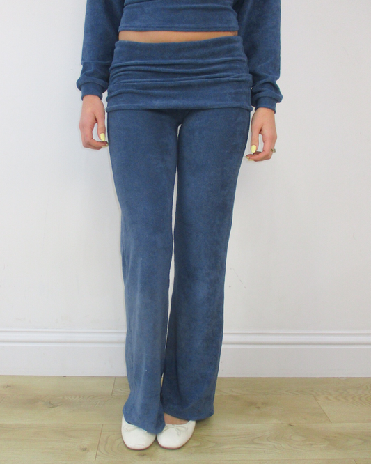 the cosies sweatpants in ocean blue