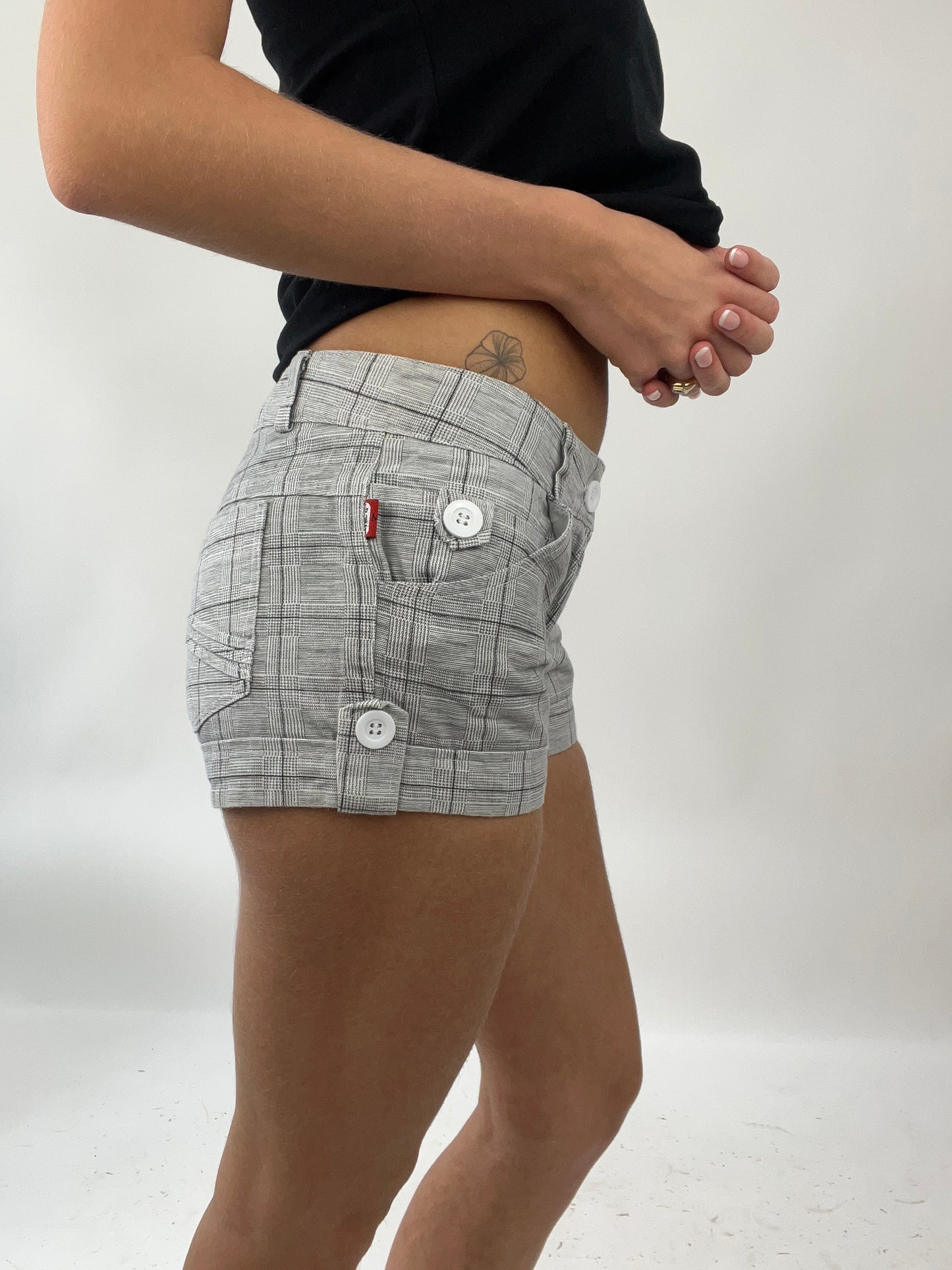 EUROS DROP | small grey checkered mini shorts