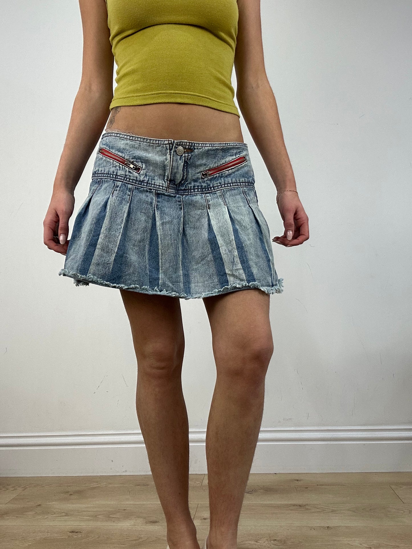 vintage edit nine: part two | medium light wash pleated denim skirt