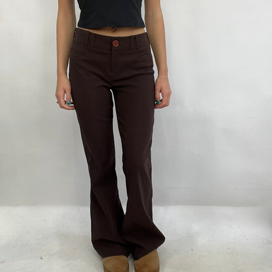 CARRIE BRADSHAW DROP | small brown flared trousers