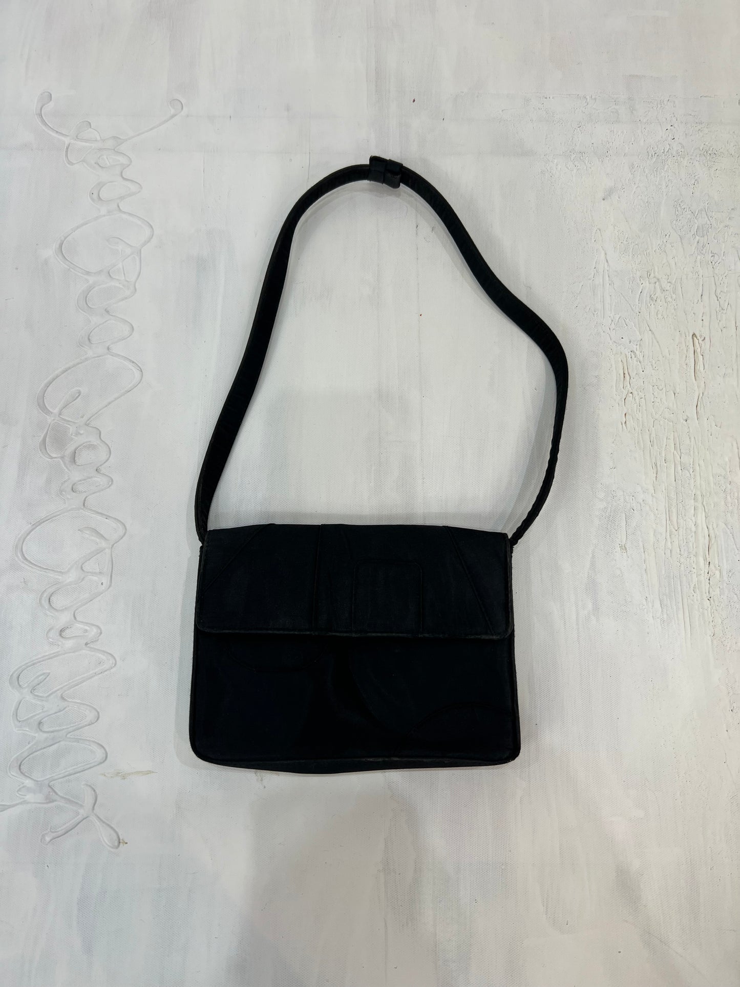 vintage edit nine | black shoulder bag