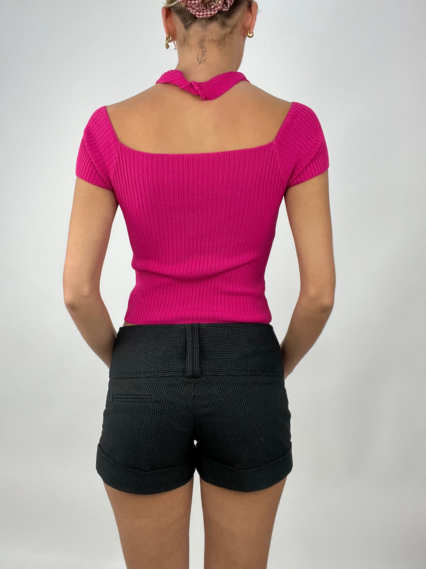 TAYLOR SWIFT DROP | small ribbed pink baby tee with halterneck detail