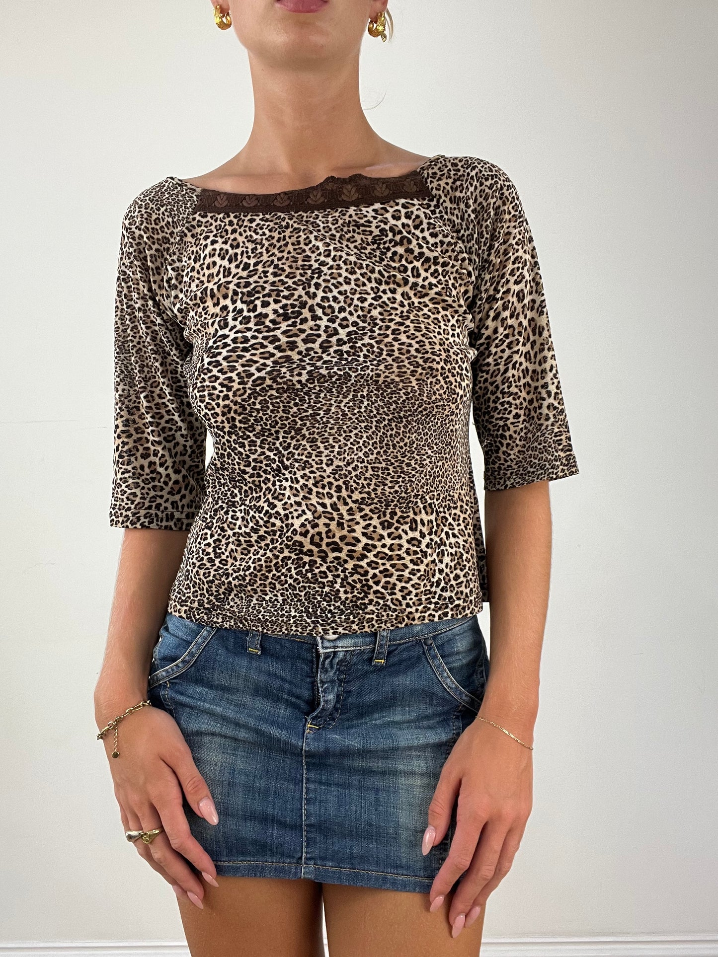 OFFICE GIRLIE | medium brown leopard print top with lace trim