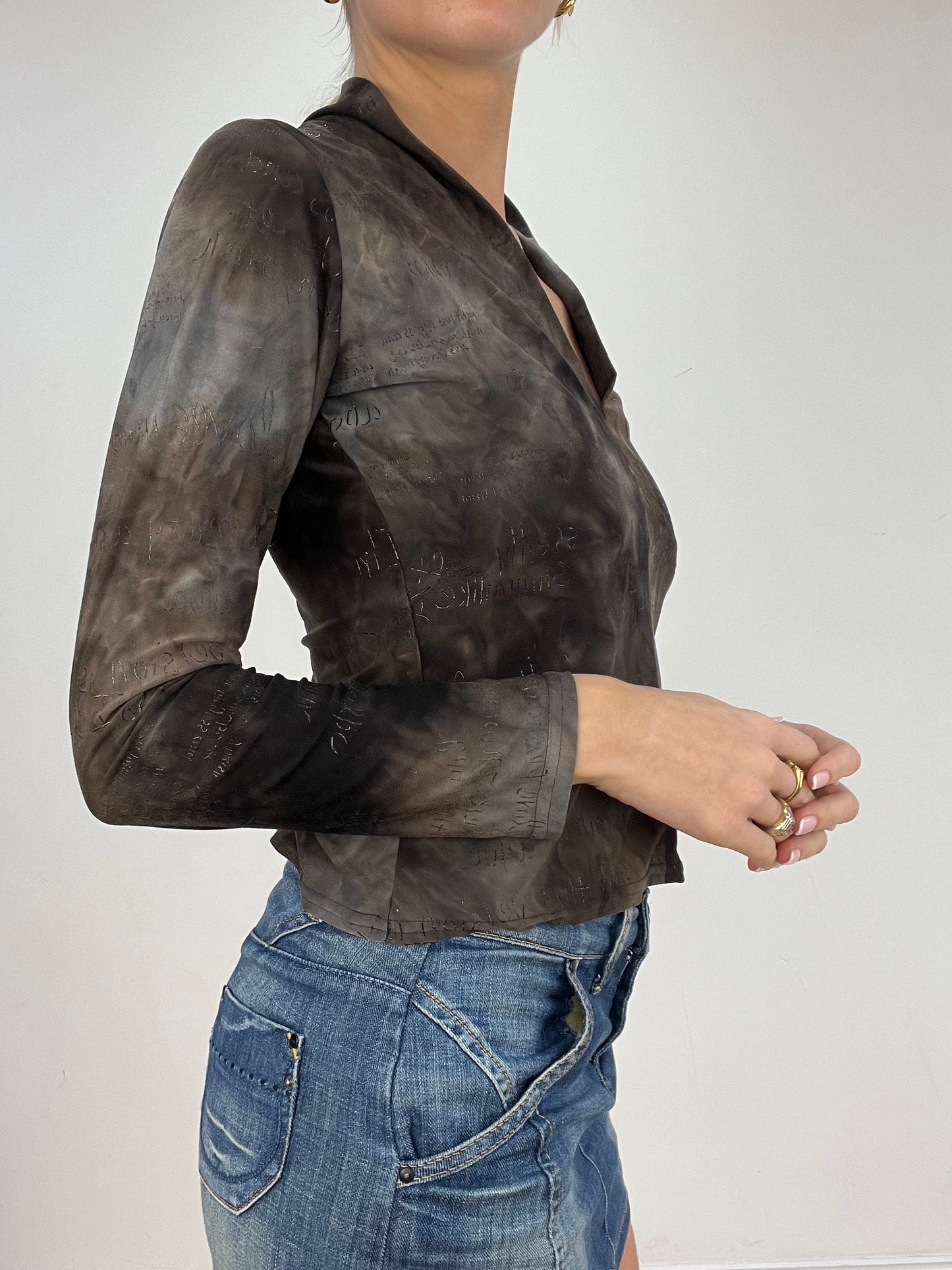 💚 vintage edit five | small brown and grey orsay long sleeved top