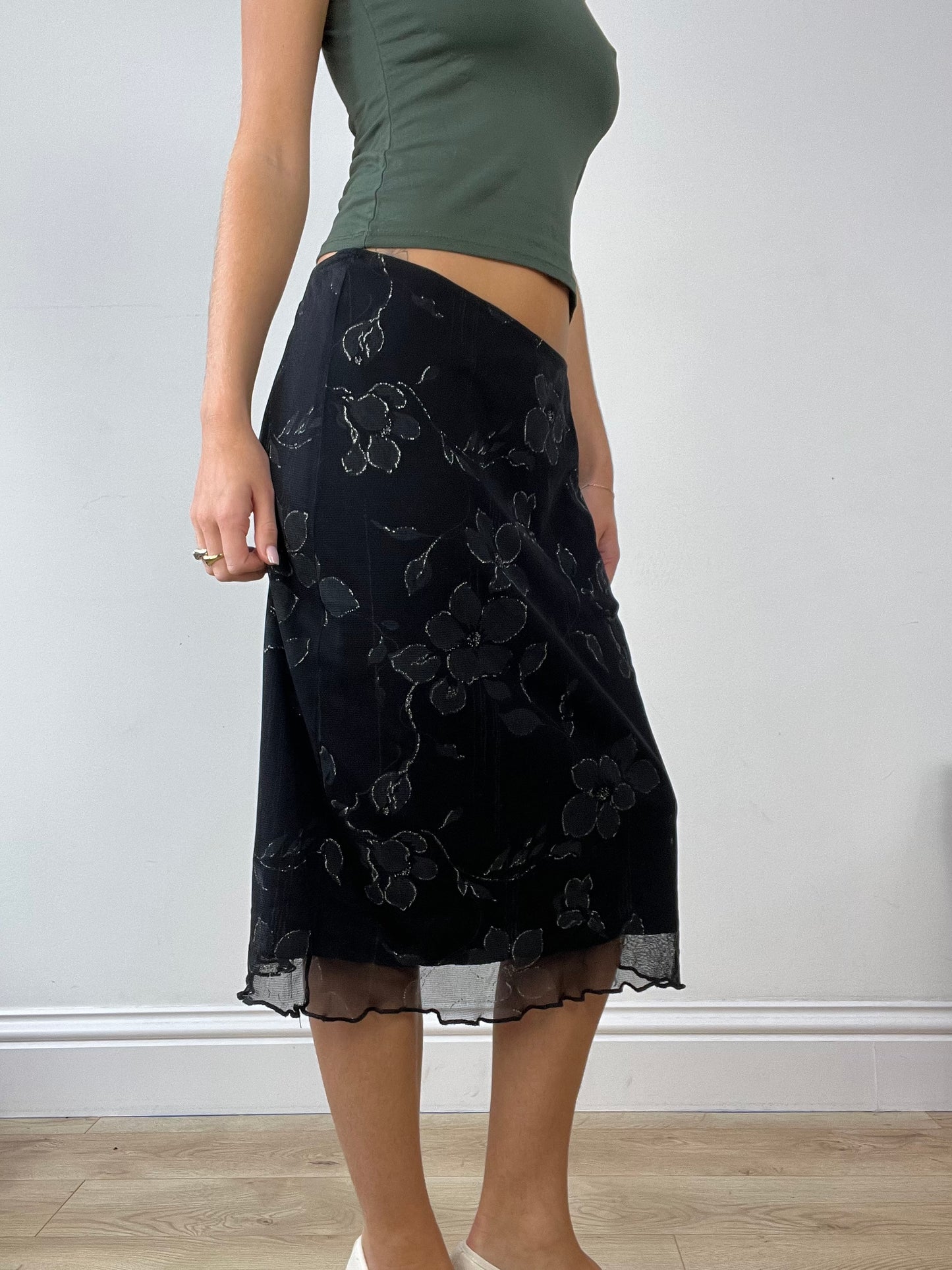 BUFFY THE VAMPIRE SLAYER | large black floral print skirt