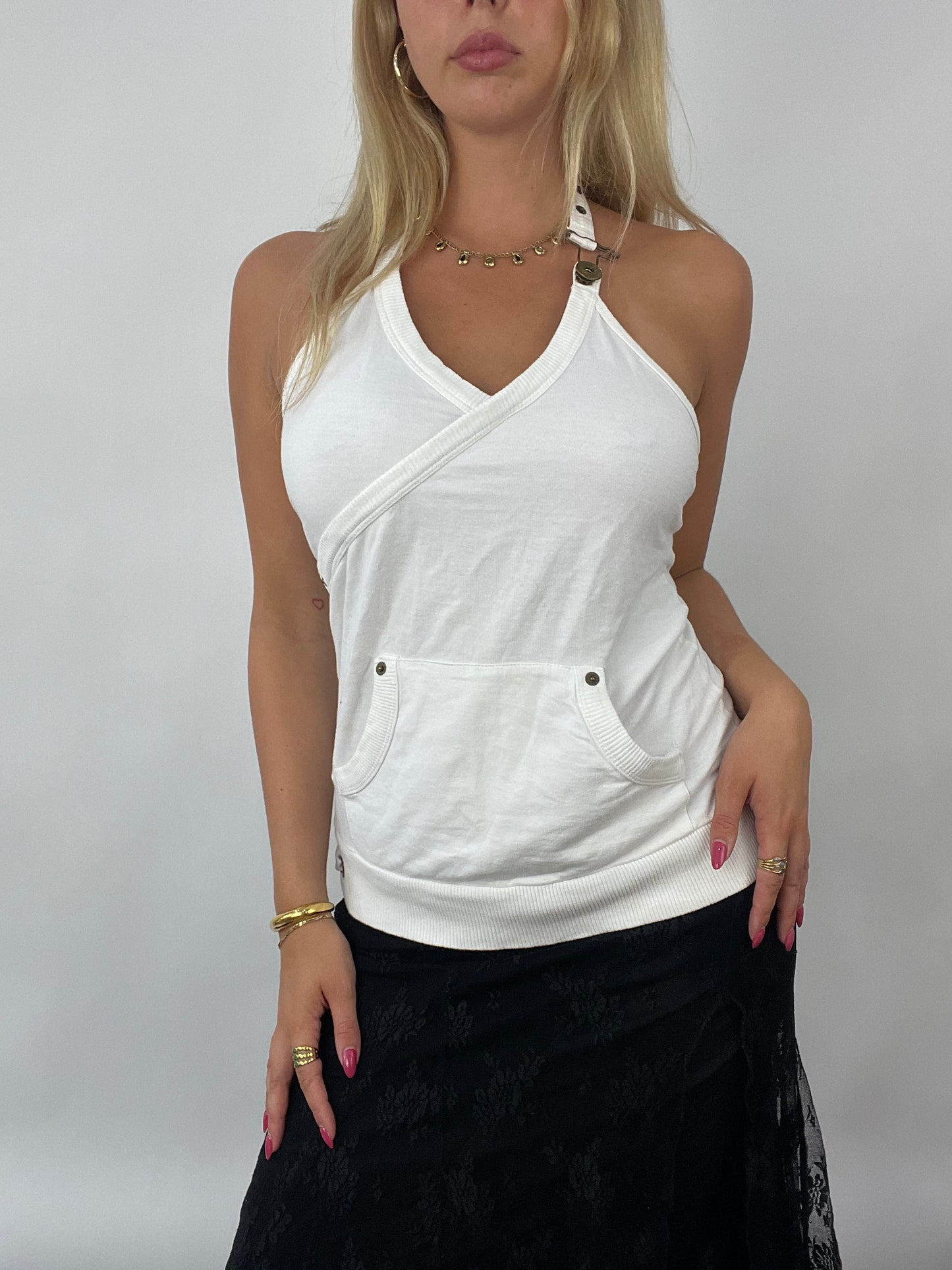 💻CITY BREAK DROP | small white old label bershka halterneck top with pocket