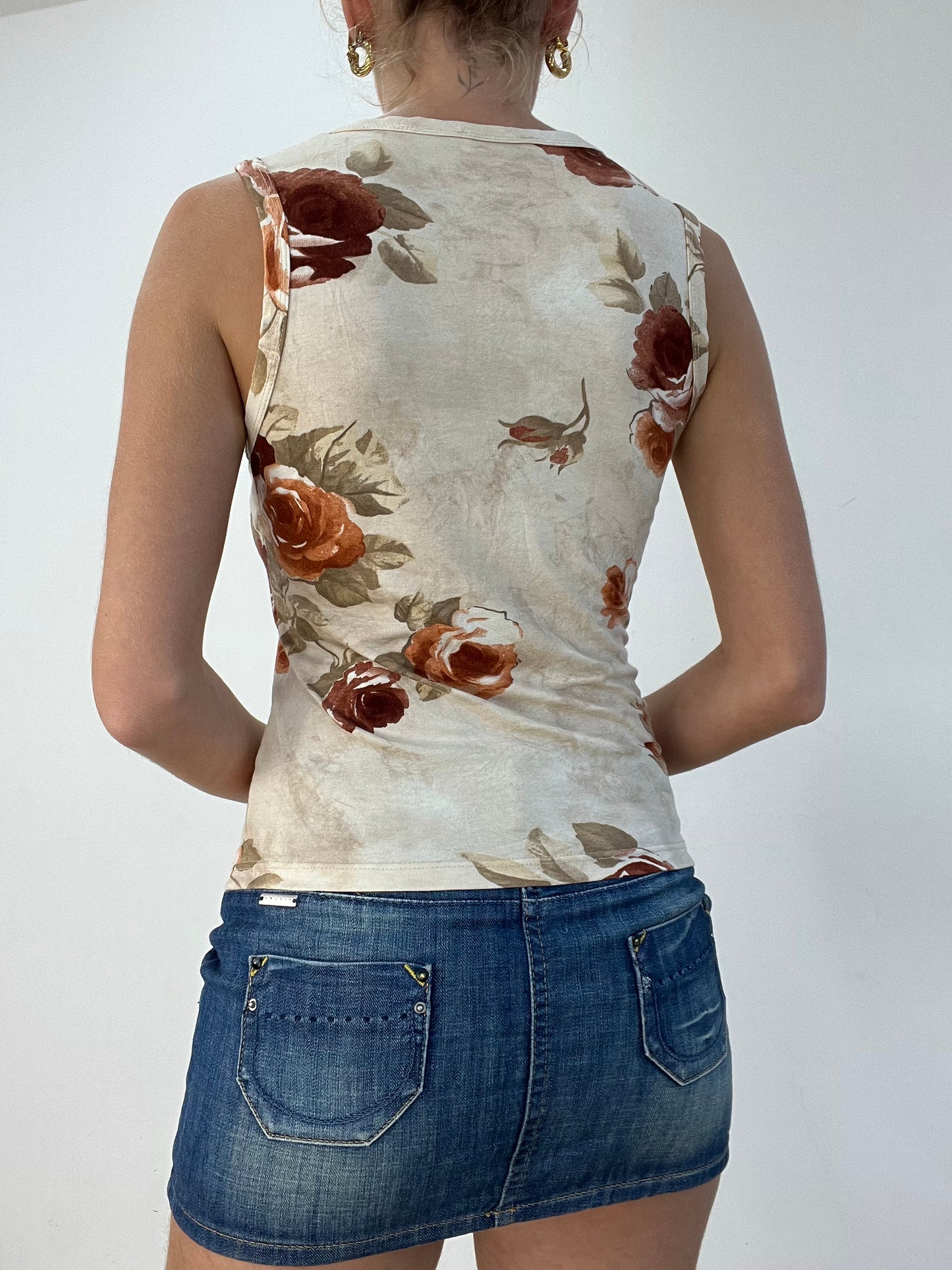 BEST PICKS | small beige floral vest