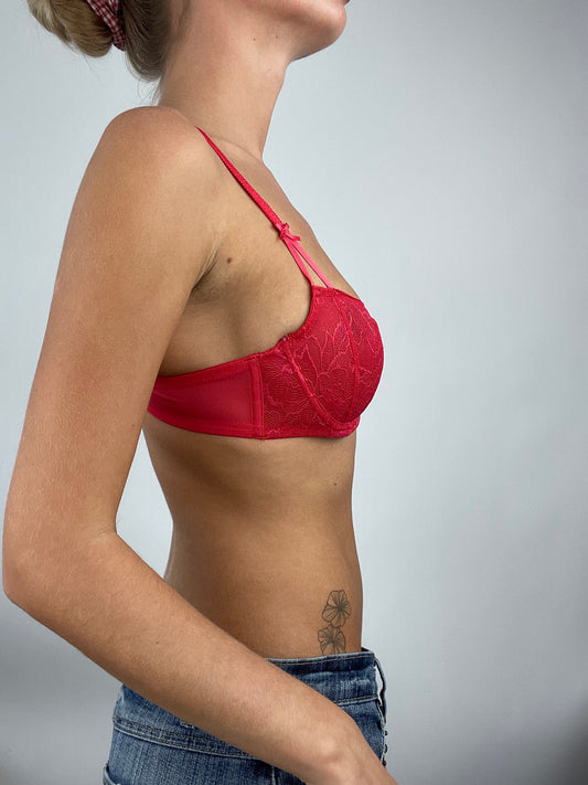 ADDISON RAE DROP | small red lace bra