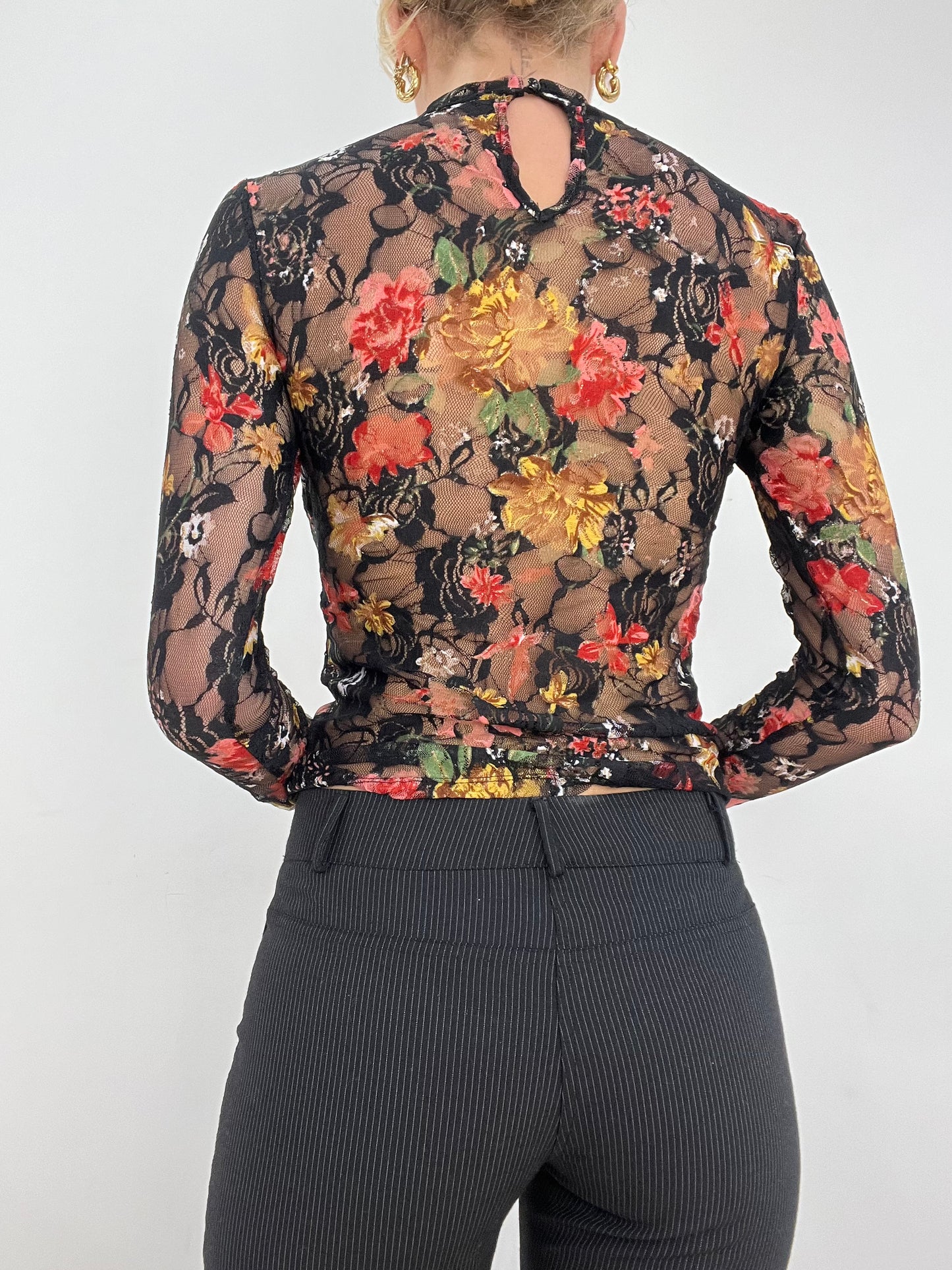 WINTER ESSENTIALS | small black semi sheer lace floral top