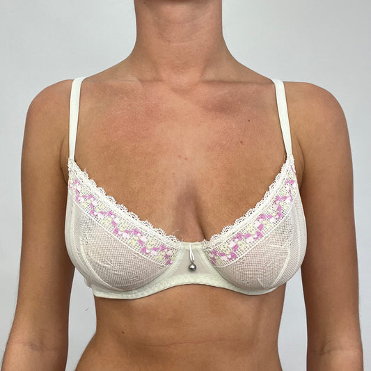 INSTA BADDIE DROP | small cream mesh intimissimi bra with embroidery