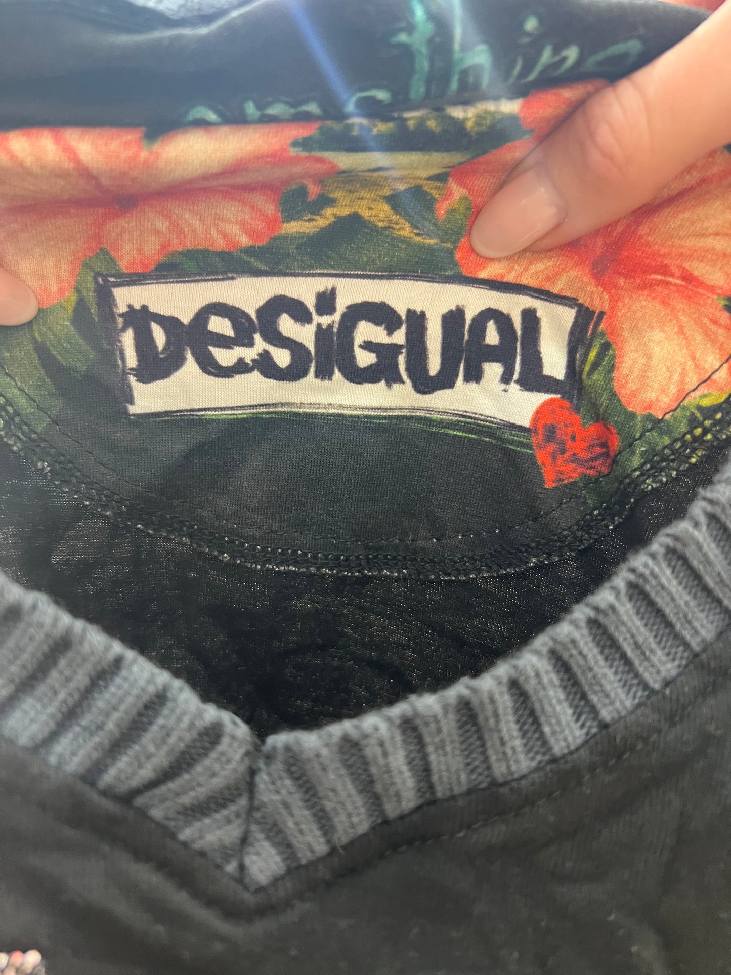 vintage edit eight | small black and red desigual jumper