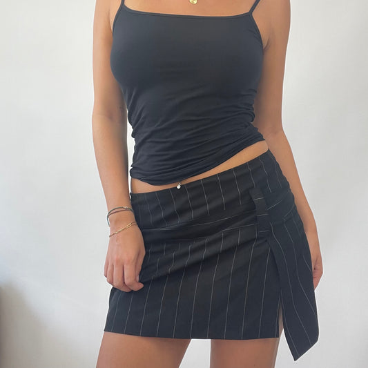 💻OLIVIA RODRIGO DROP | small black pinstripe skirt