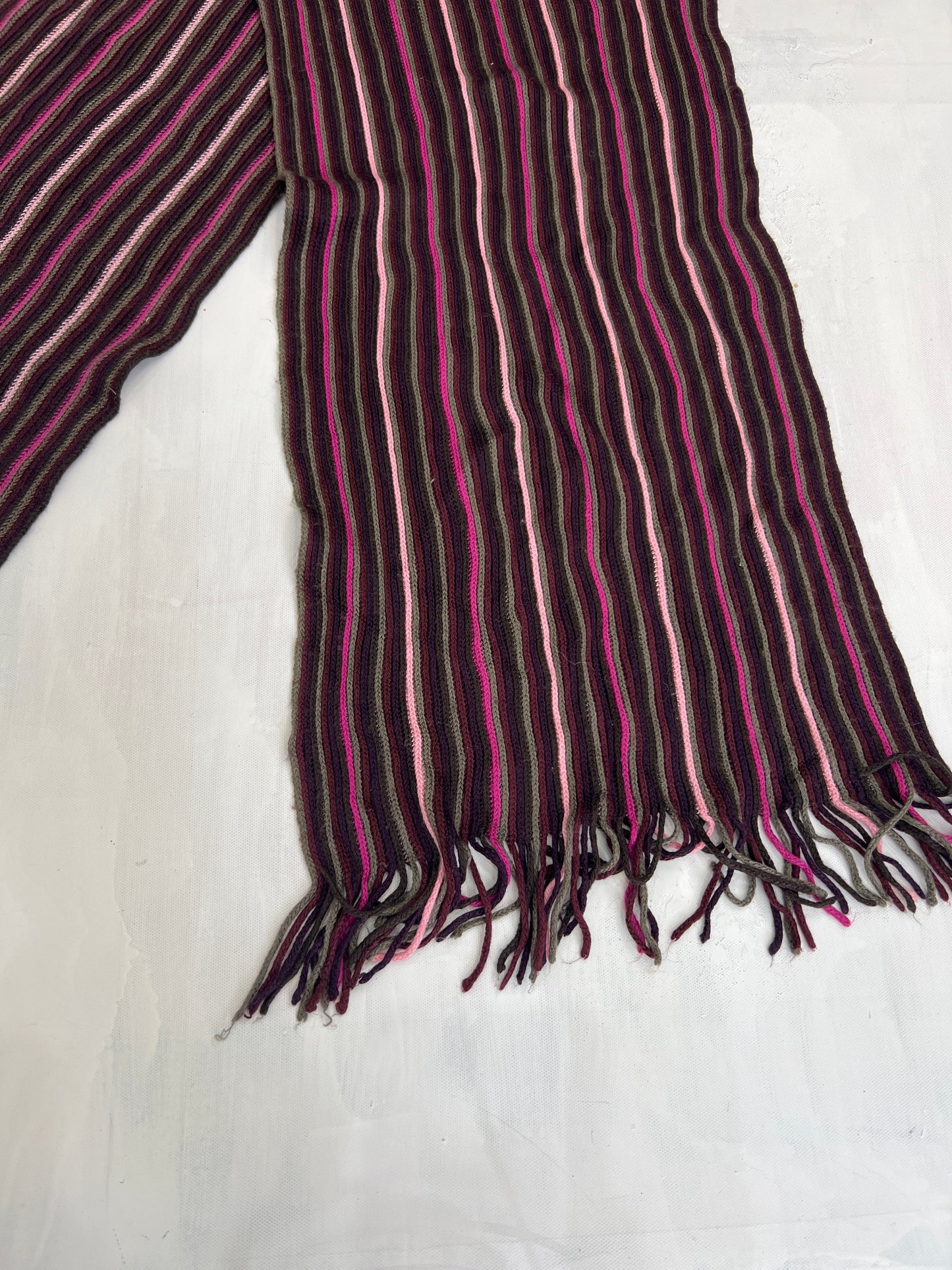 WINTER ESSENTIALS | pink striped knitted scarf