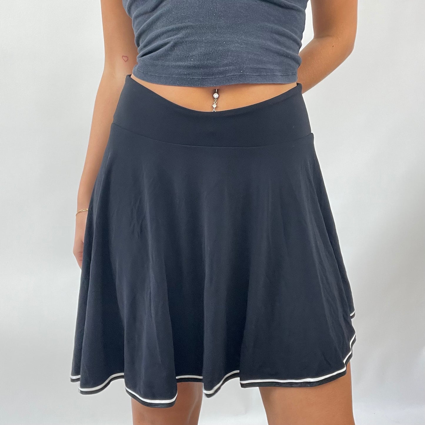 FRESHERS FITS DROP | small black skirt with white hem