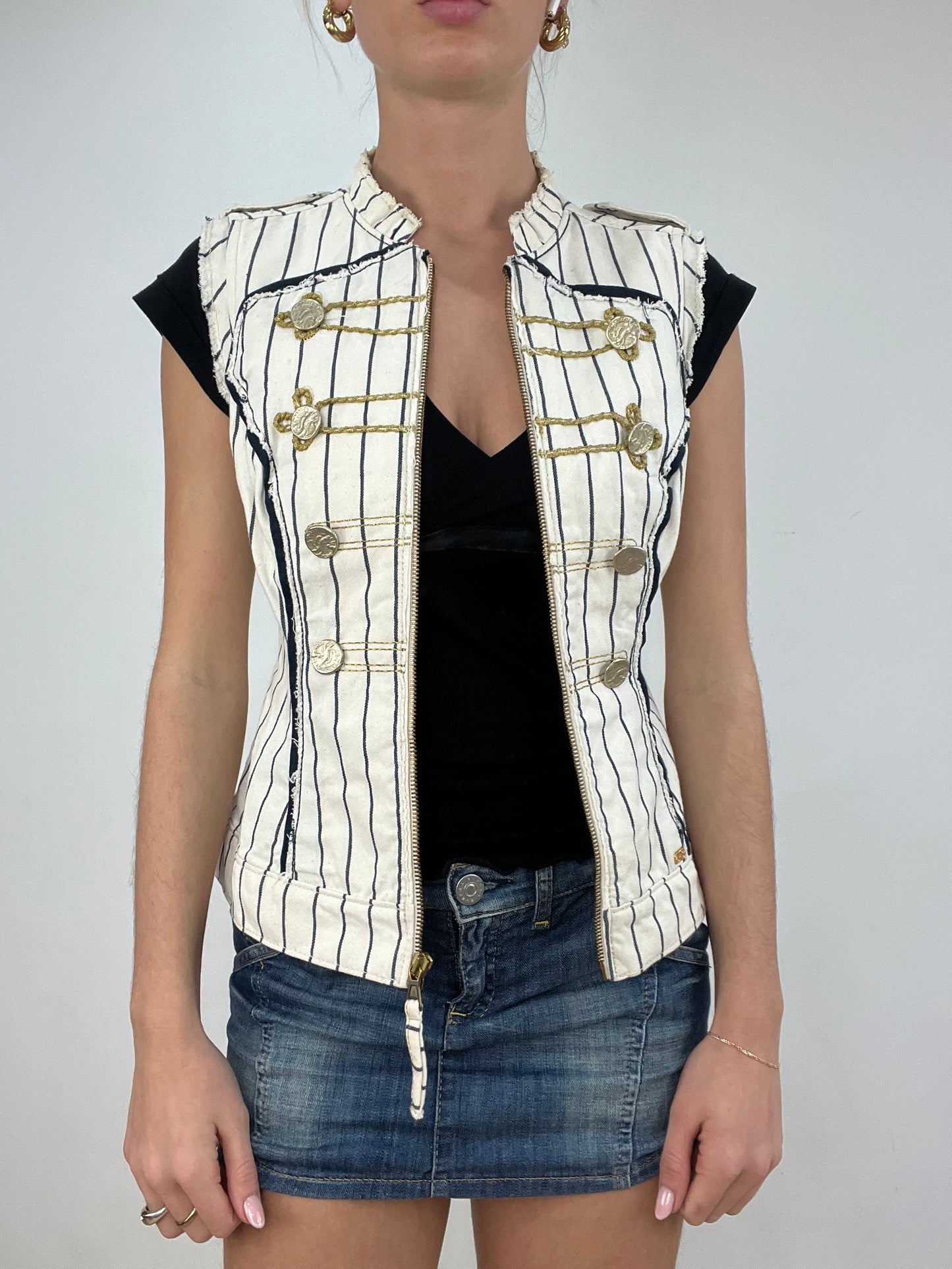 vintage edit six | medium white and navy striped miss sixty gilet