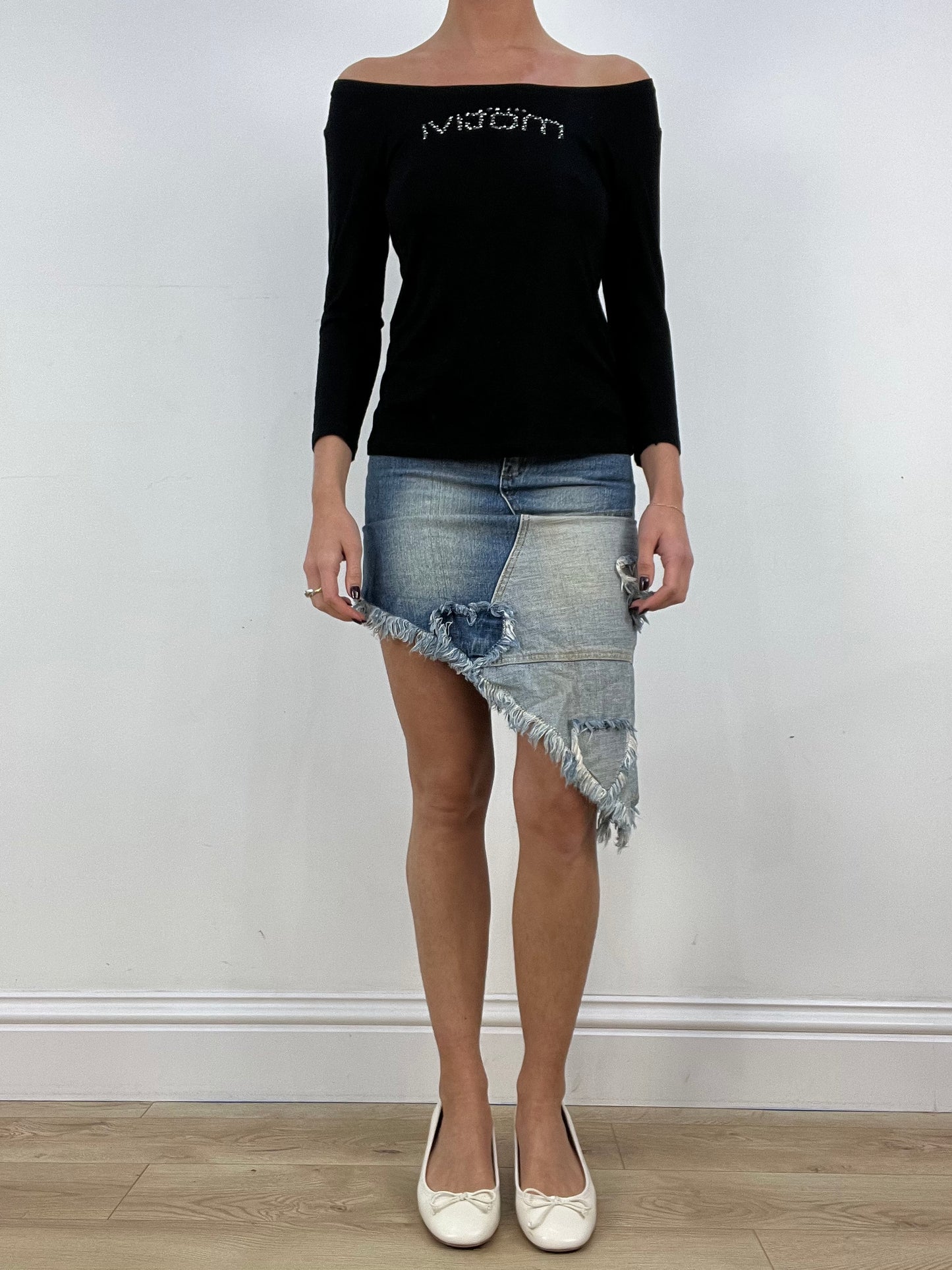 BONFIRE NIGHT | medium black off the shoulder long sleeved top