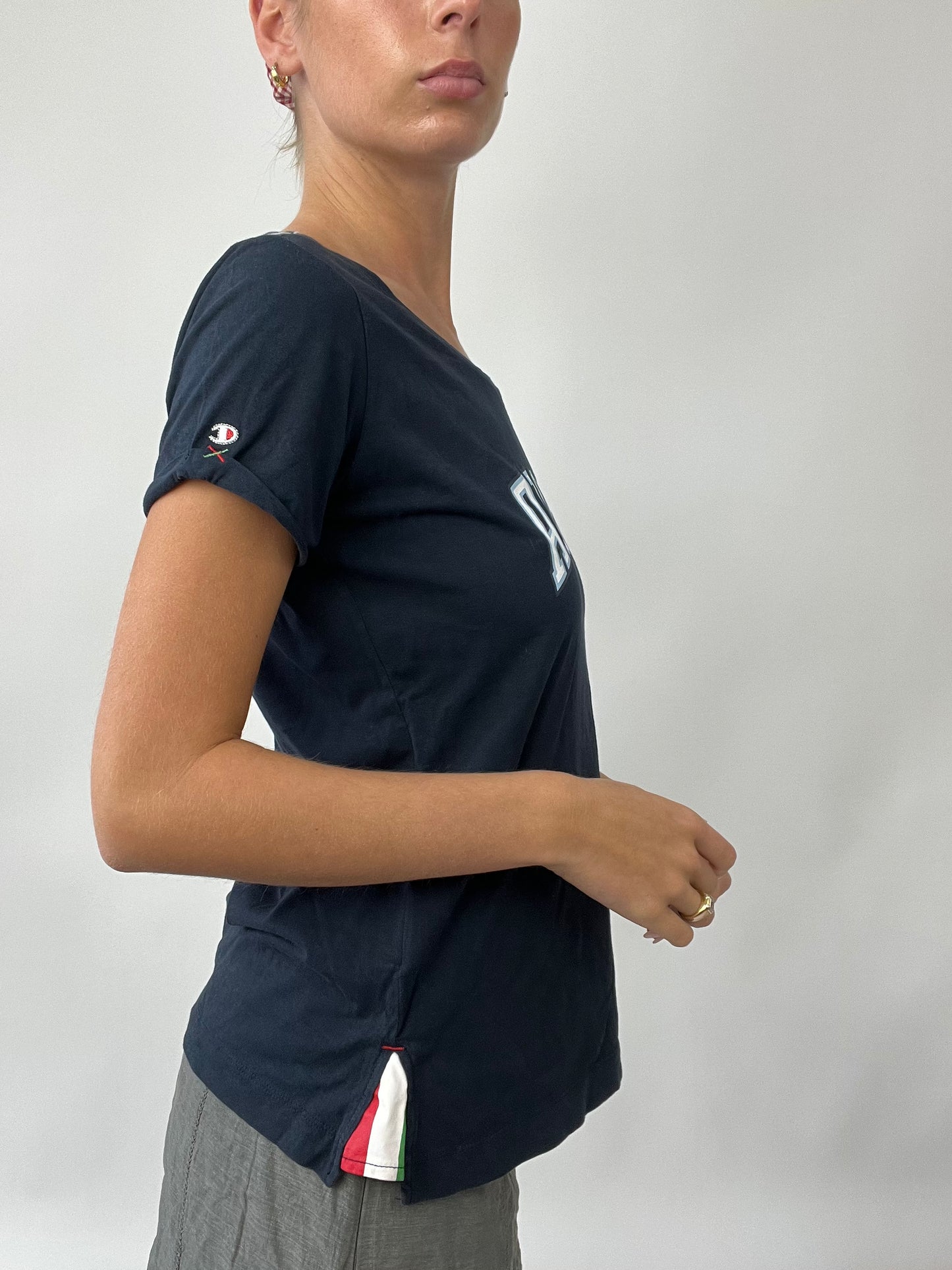 PUB GARDEN DROP | small navy champion top with ‘italia’ spell out