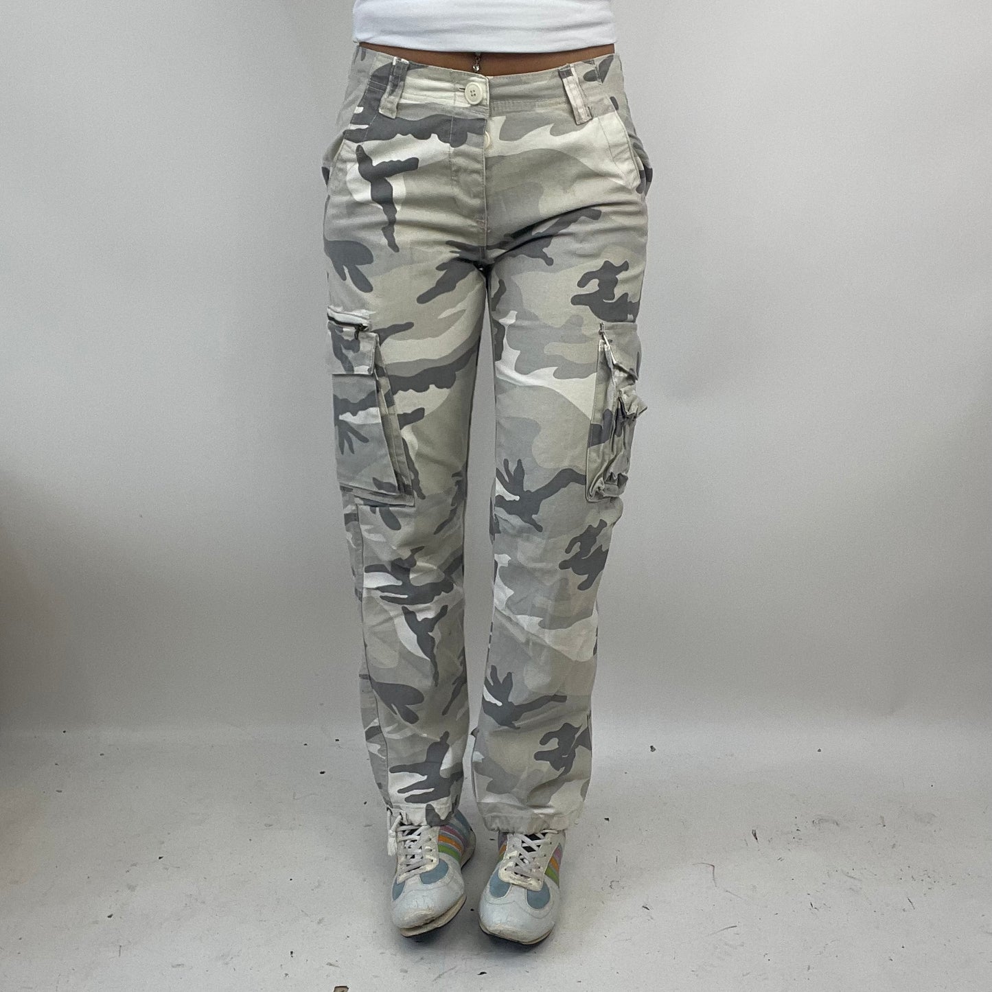 PARIS HILTON DROP | small khaki camo trousers