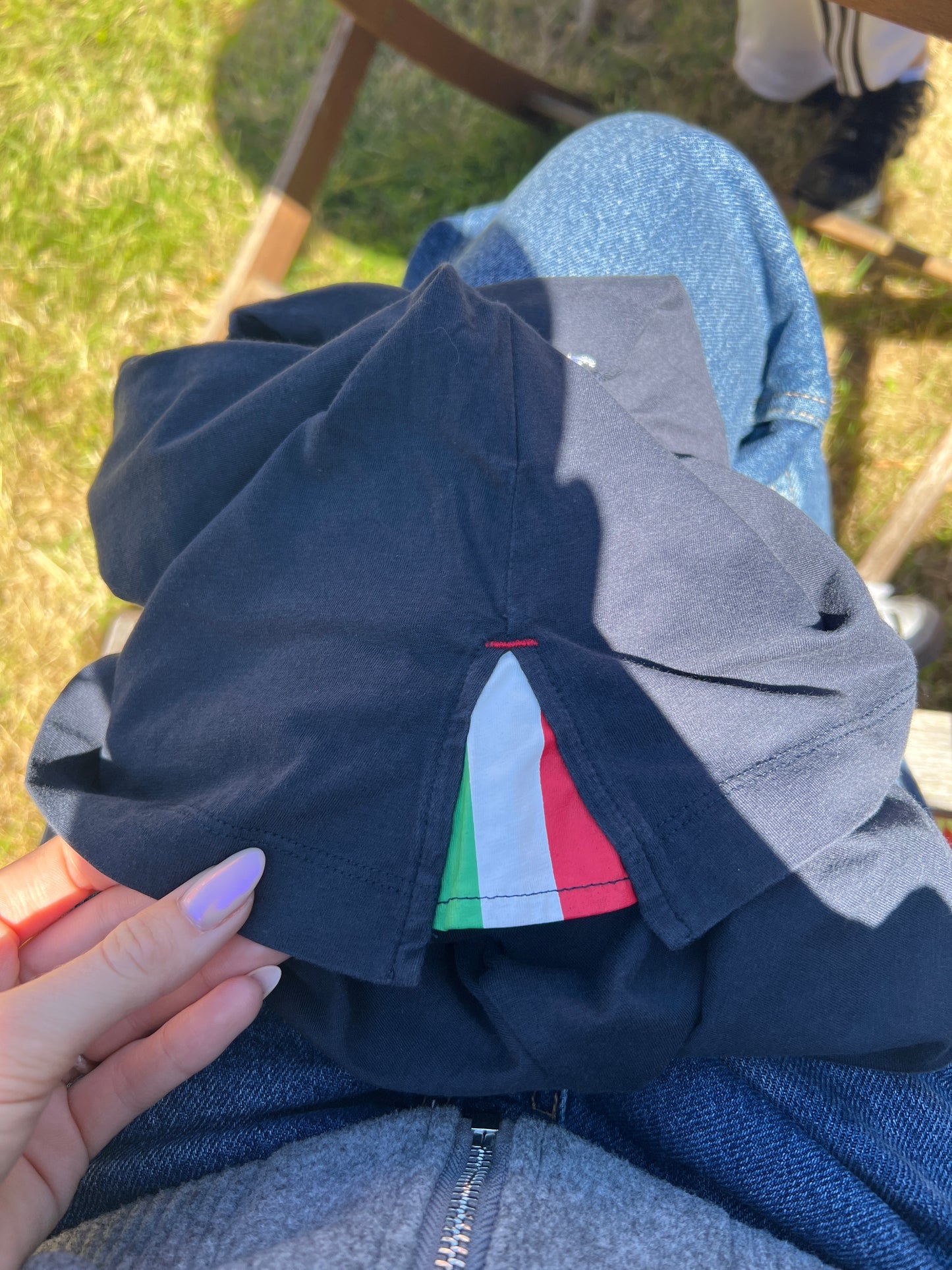 PUB GARDEN DROP | small navy champion top with ‘italia’ spell out