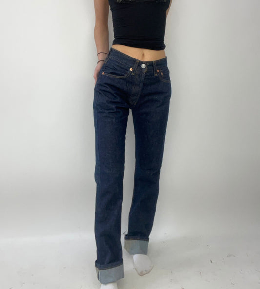 QUIET LUXURY DROP | small dark blue levi’s 501 straight leg jeans