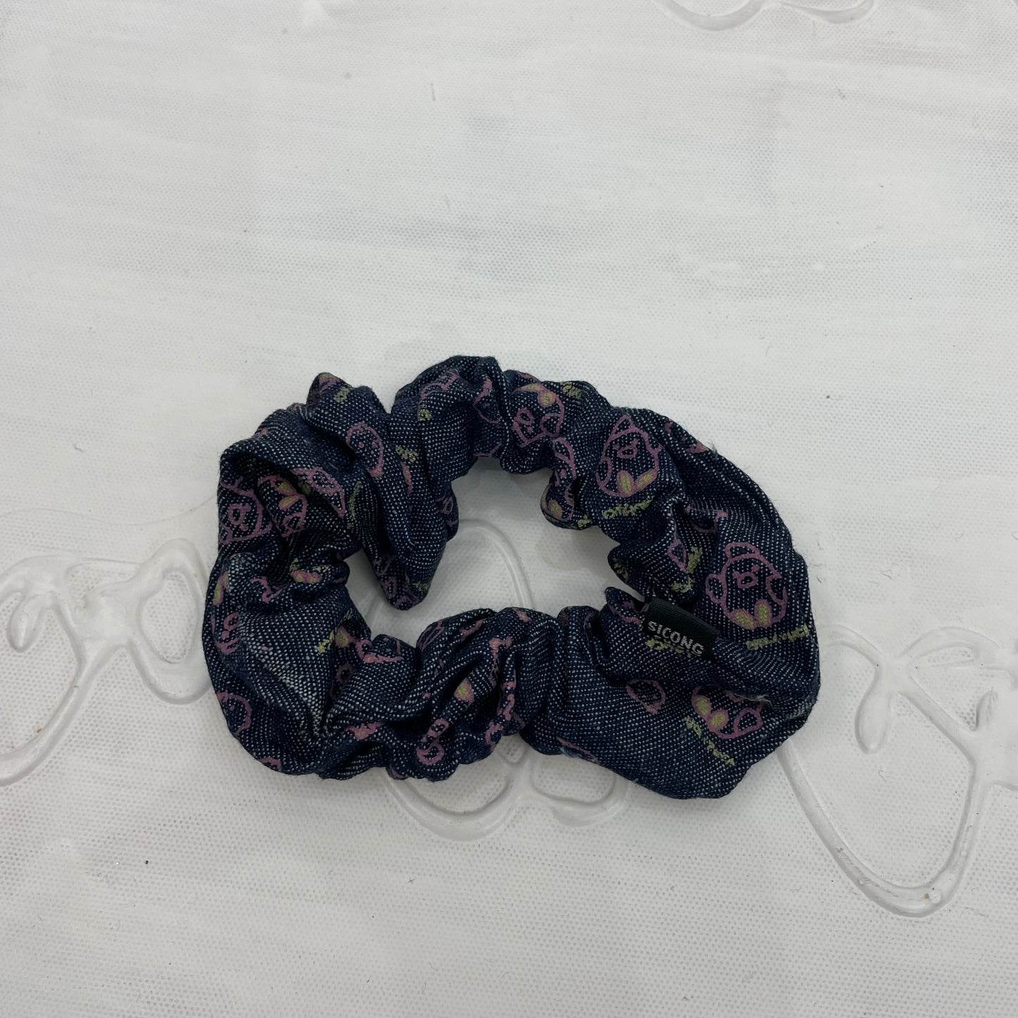 ⭐️ | #3 penguin print blue scrunchie