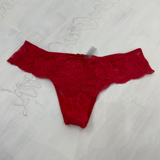 GALENTINES DAY DROP | small red intimissimi lace thong