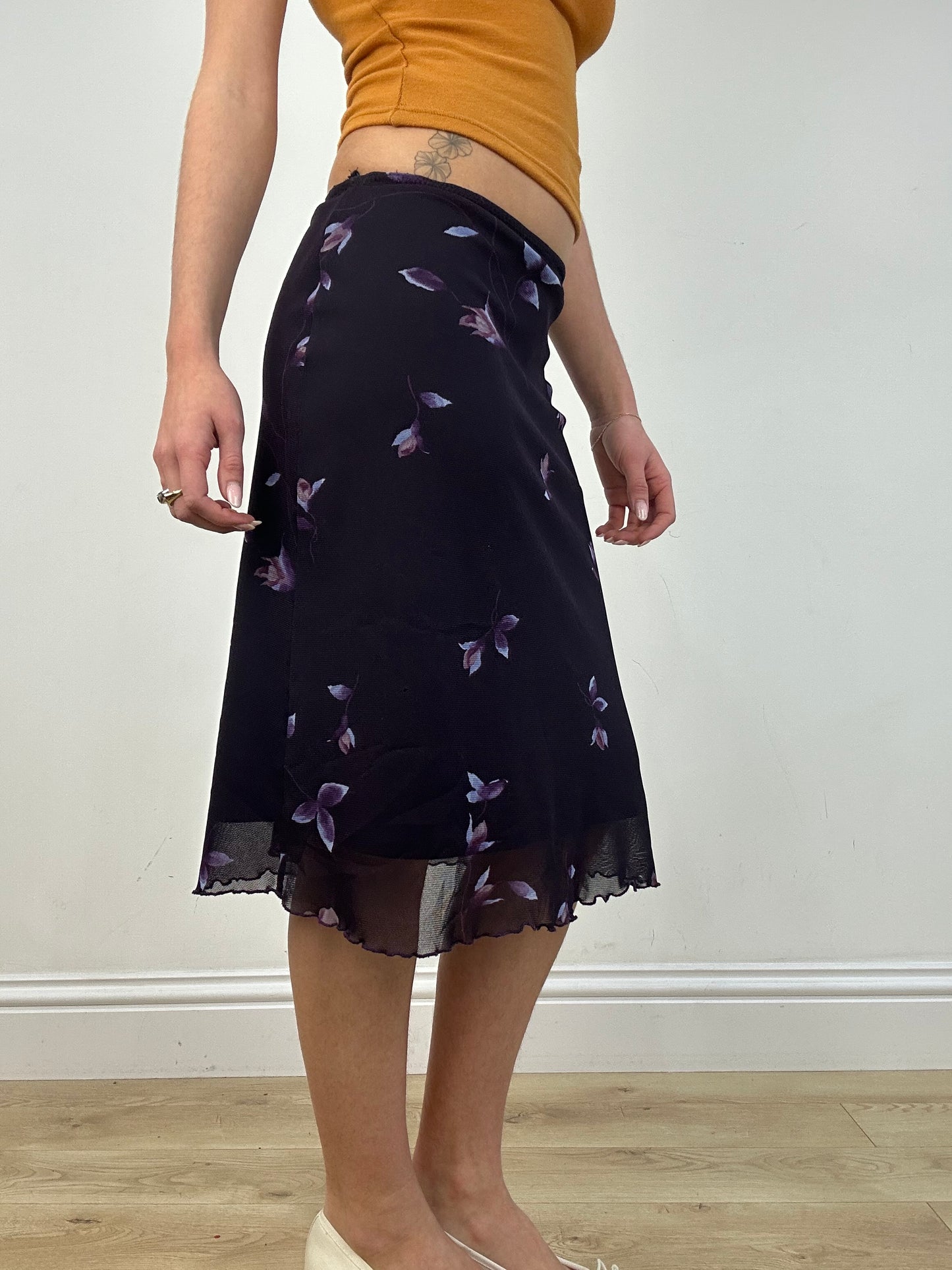 vintage edit: date night | small purple floral midi skirt