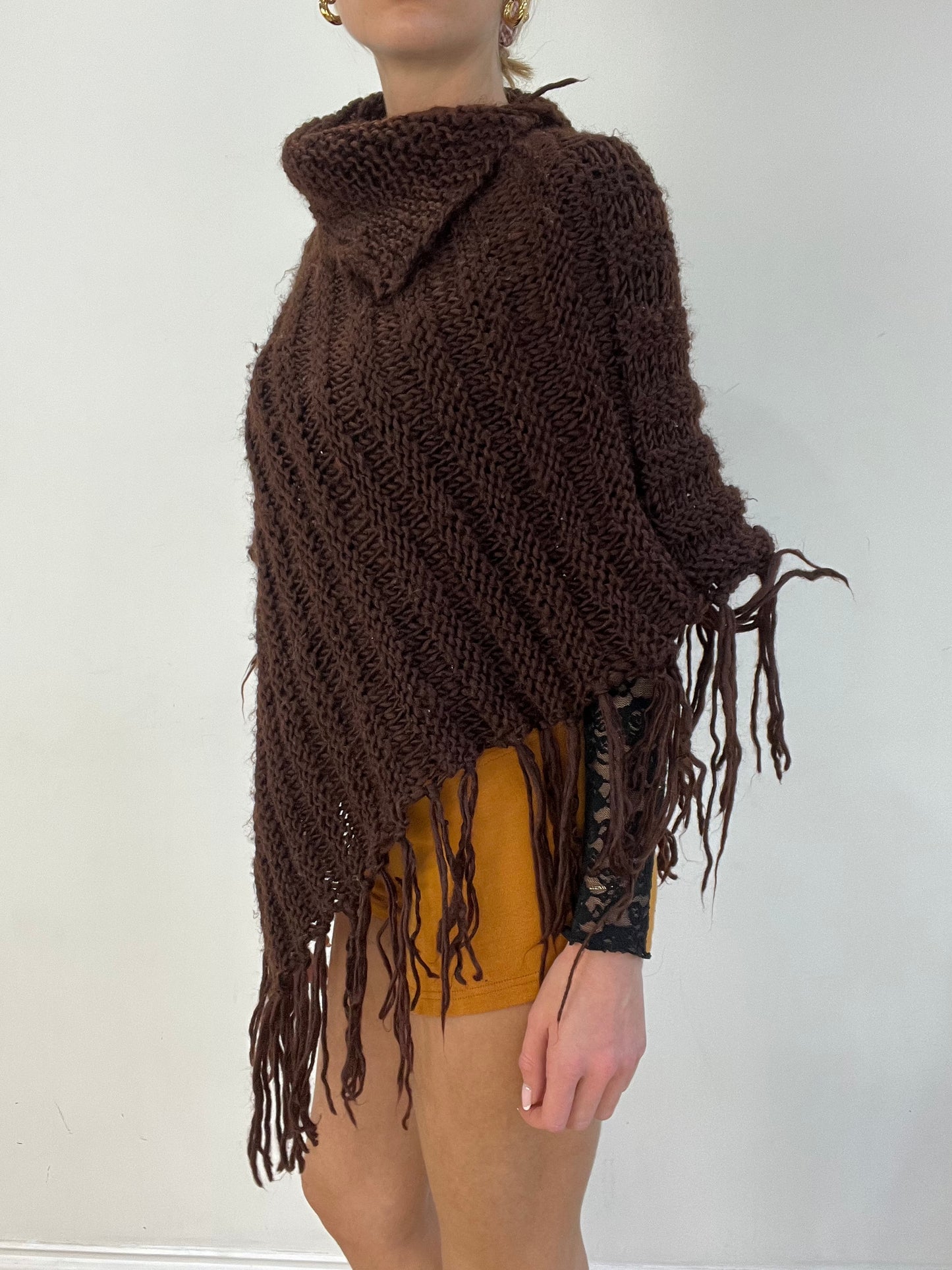 vintage edit four | one size brown knitted poncho