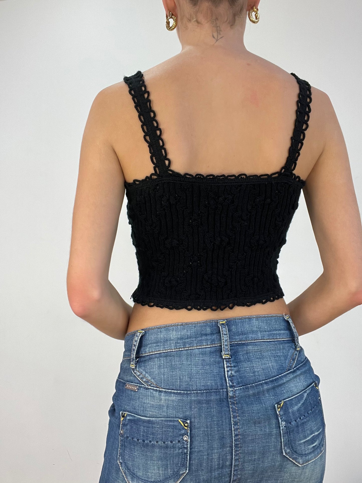 WINTER TRENDS | small black knitted cami