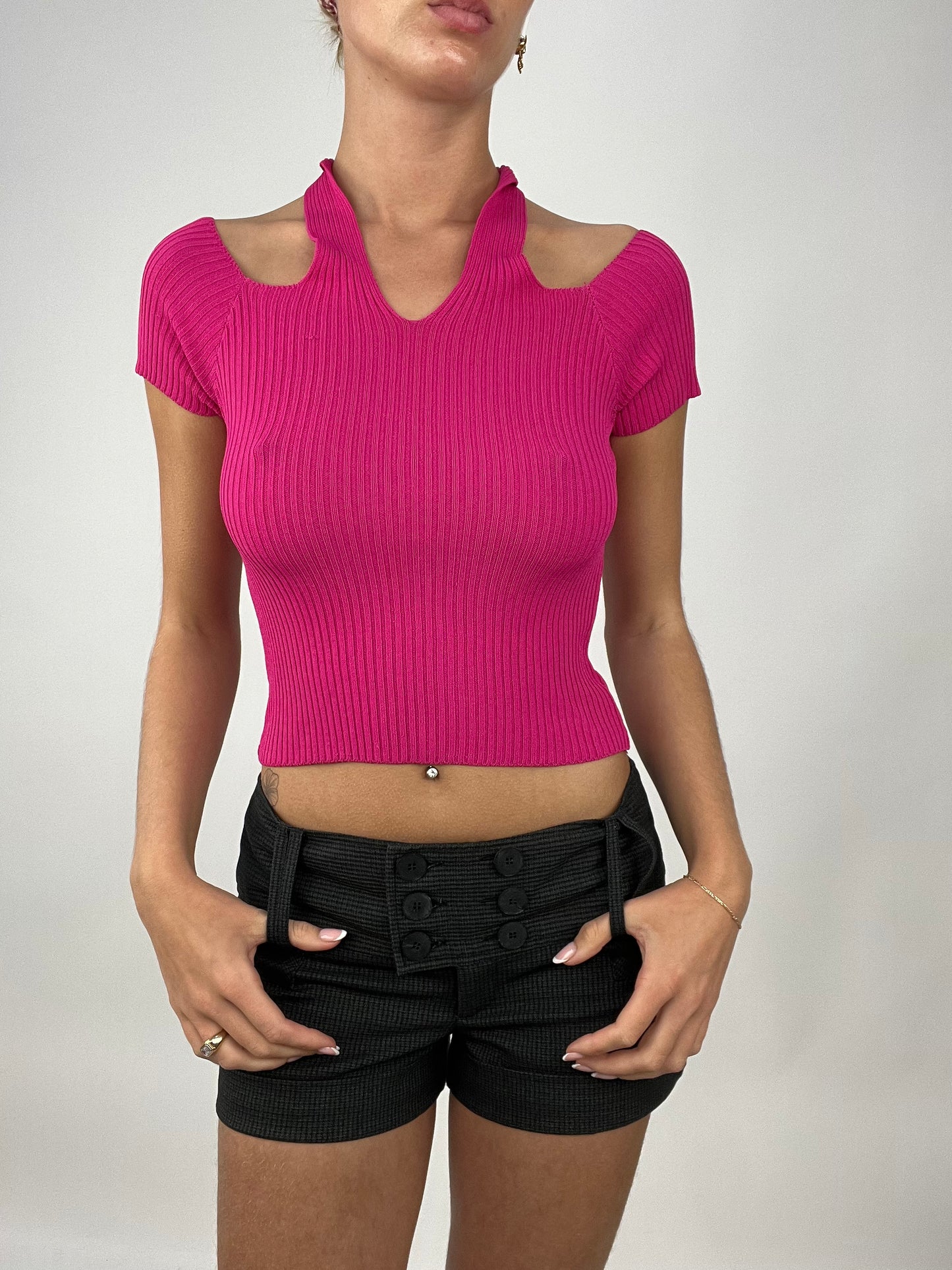 TAYLOR SWIFT DROP | small ribbed pink baby tee with halterneck detail