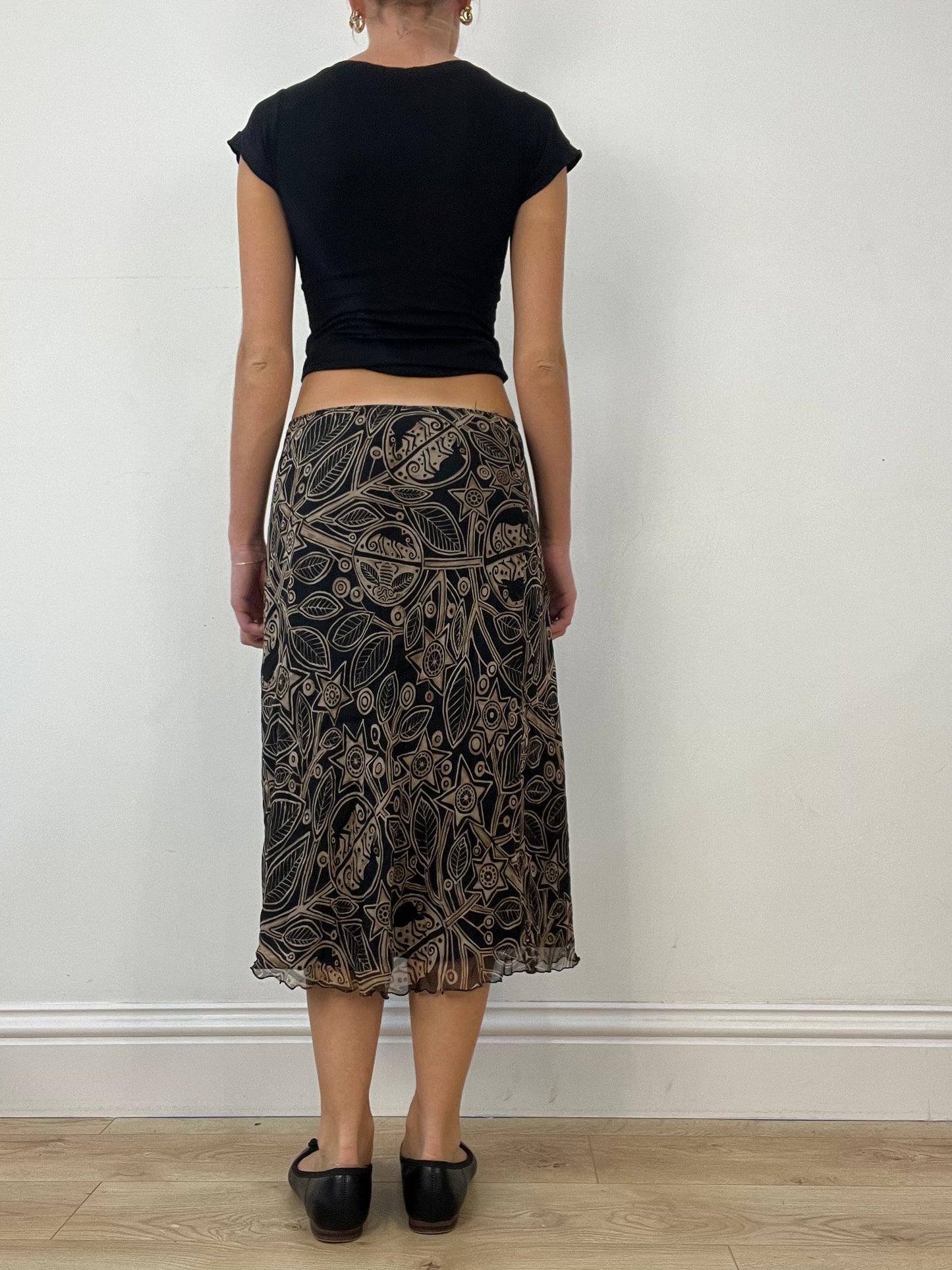 💻AUTUMN ESSENTIALS | medium black midi skirt with brown floral print