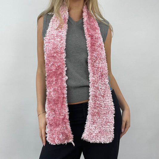 QUIET LUXURY DROP | pink fluffy scarf