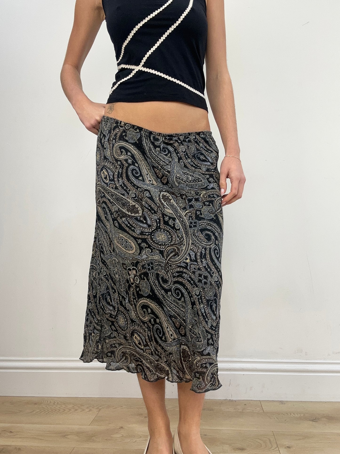 vintage edit six | medium blue paisley print midi skirt