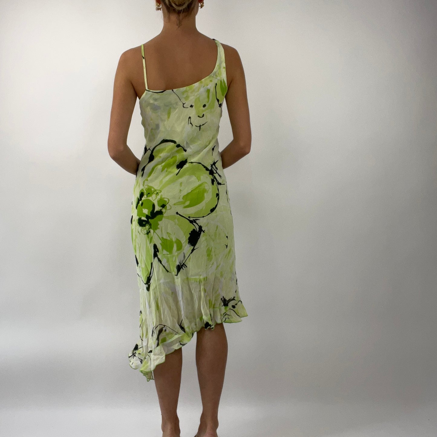 PROM SEASON DROP | small green maxi dress with abstract pattern all over