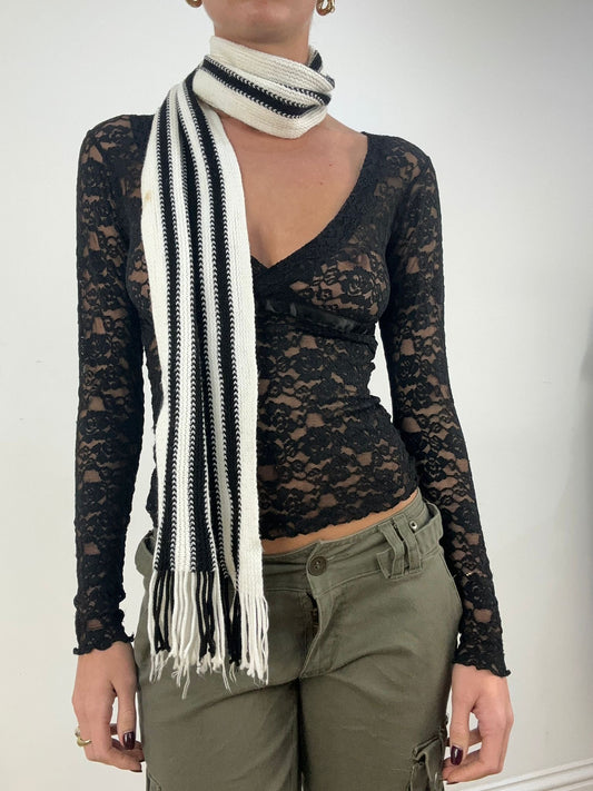 🧼BONFIRE NIGHT | black and white striped knitted scarf