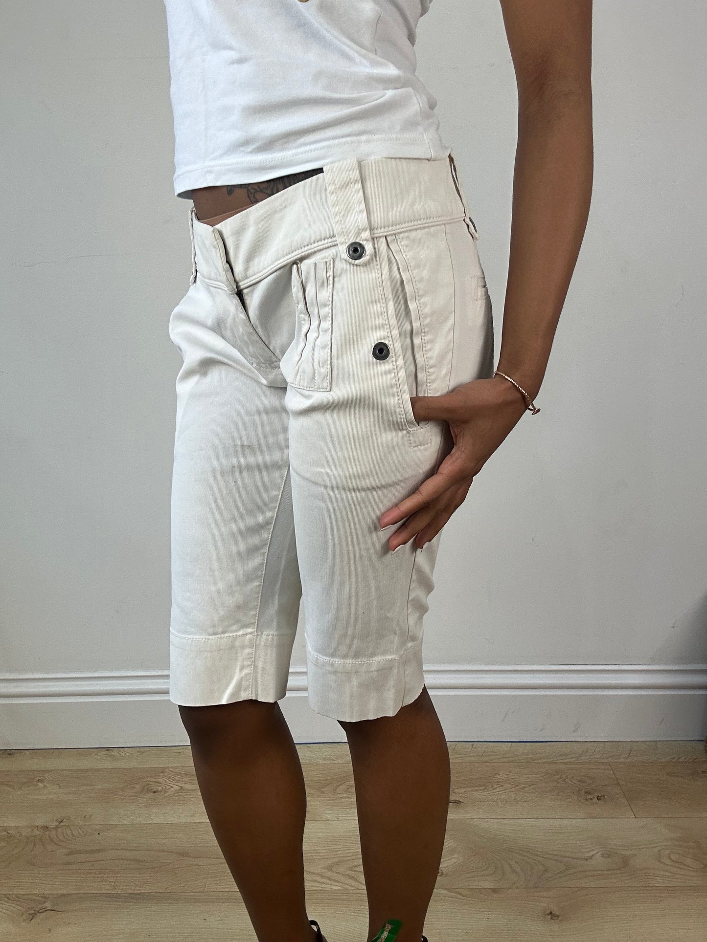 vintage edit eighteen | small white diesel cropped jeans / capris