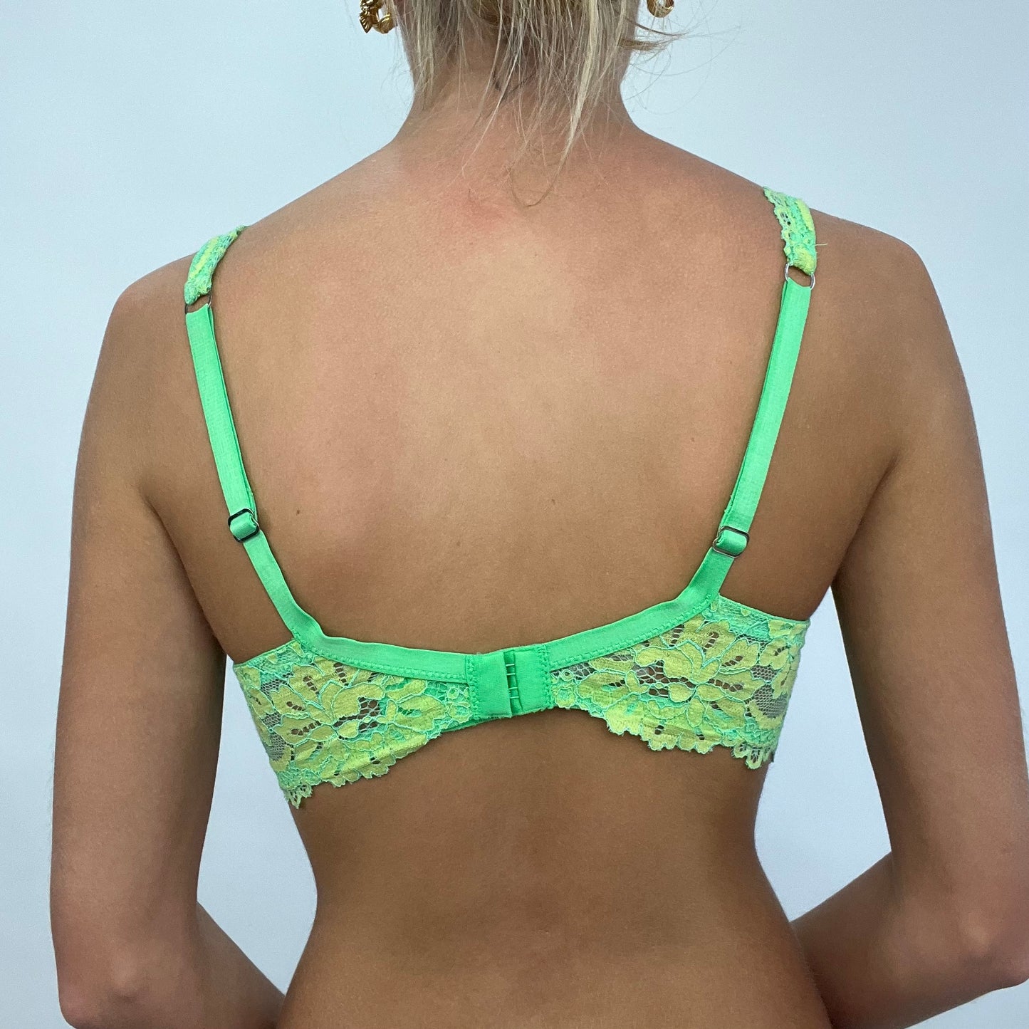 💚 DAINTY DROP | small intimissimi green lacy bra