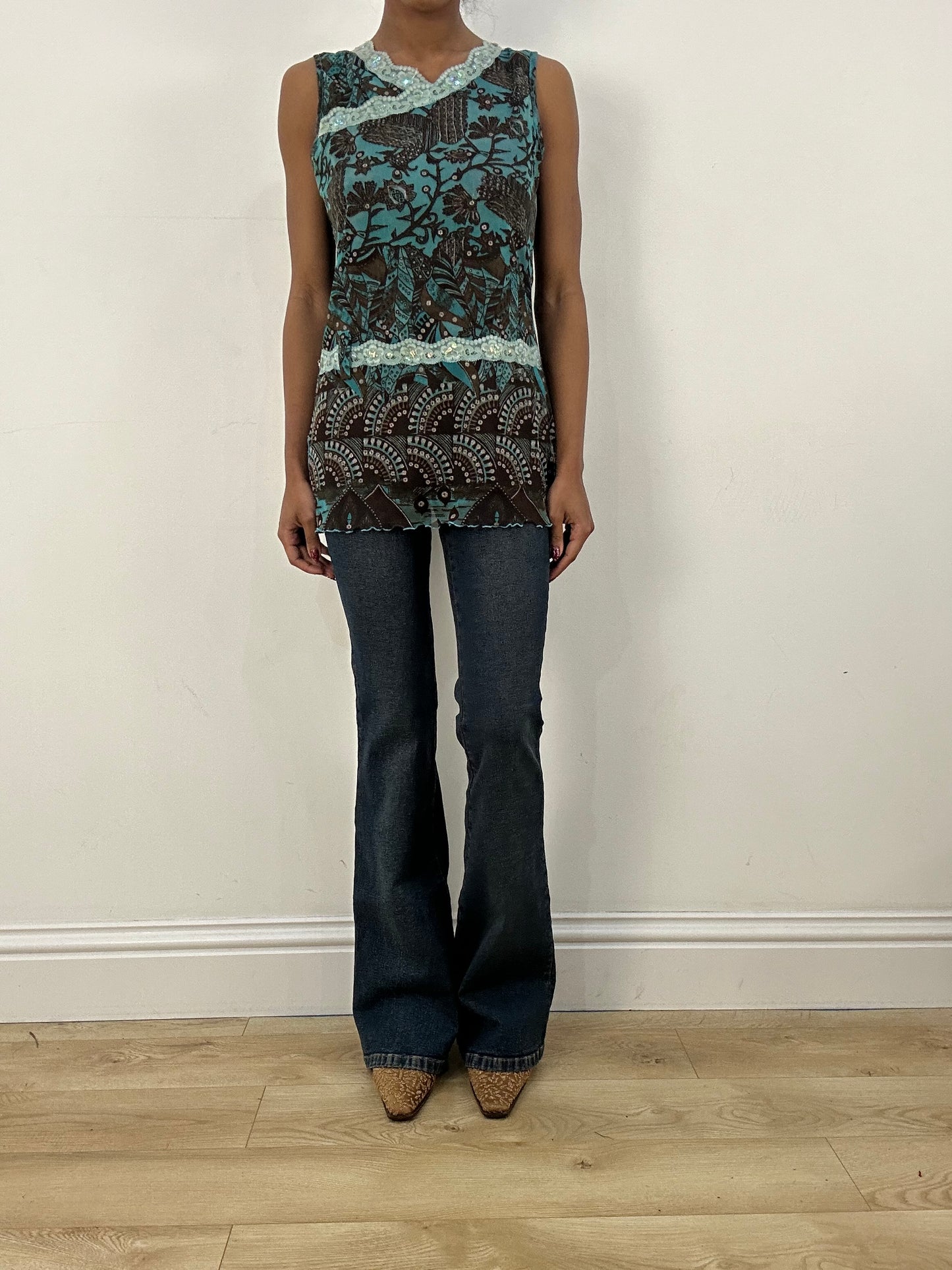 💻HIPPY CHIC DROP | small brown and blue cache cache patterned top with lace trim